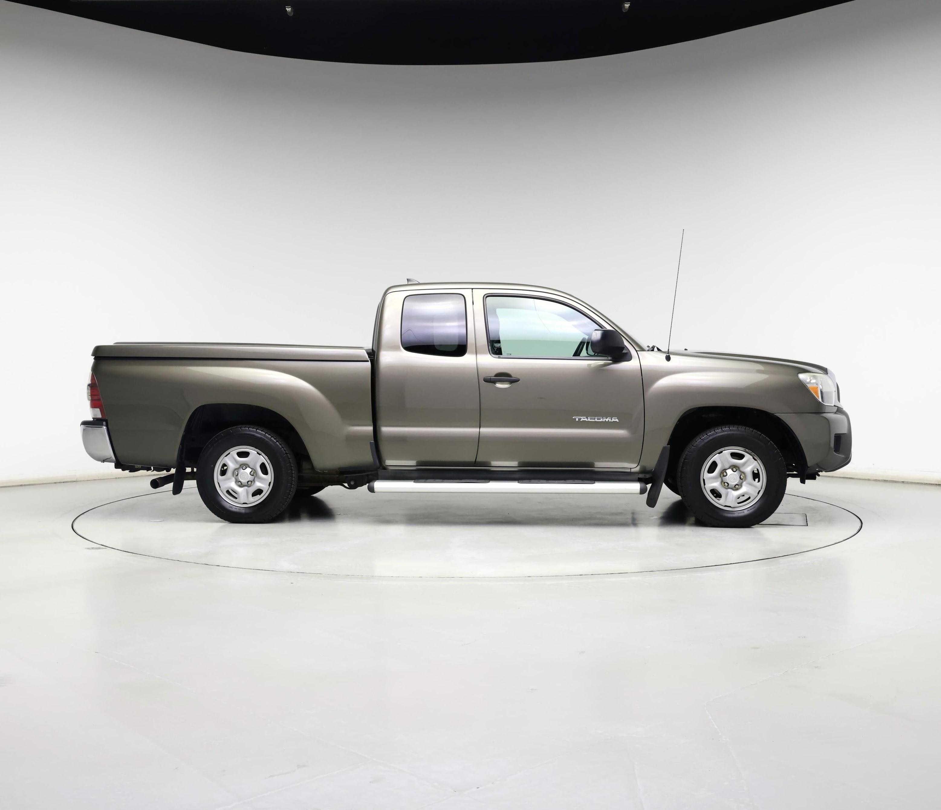 Thumbnail: 2015 Toyota Tacoma - 7