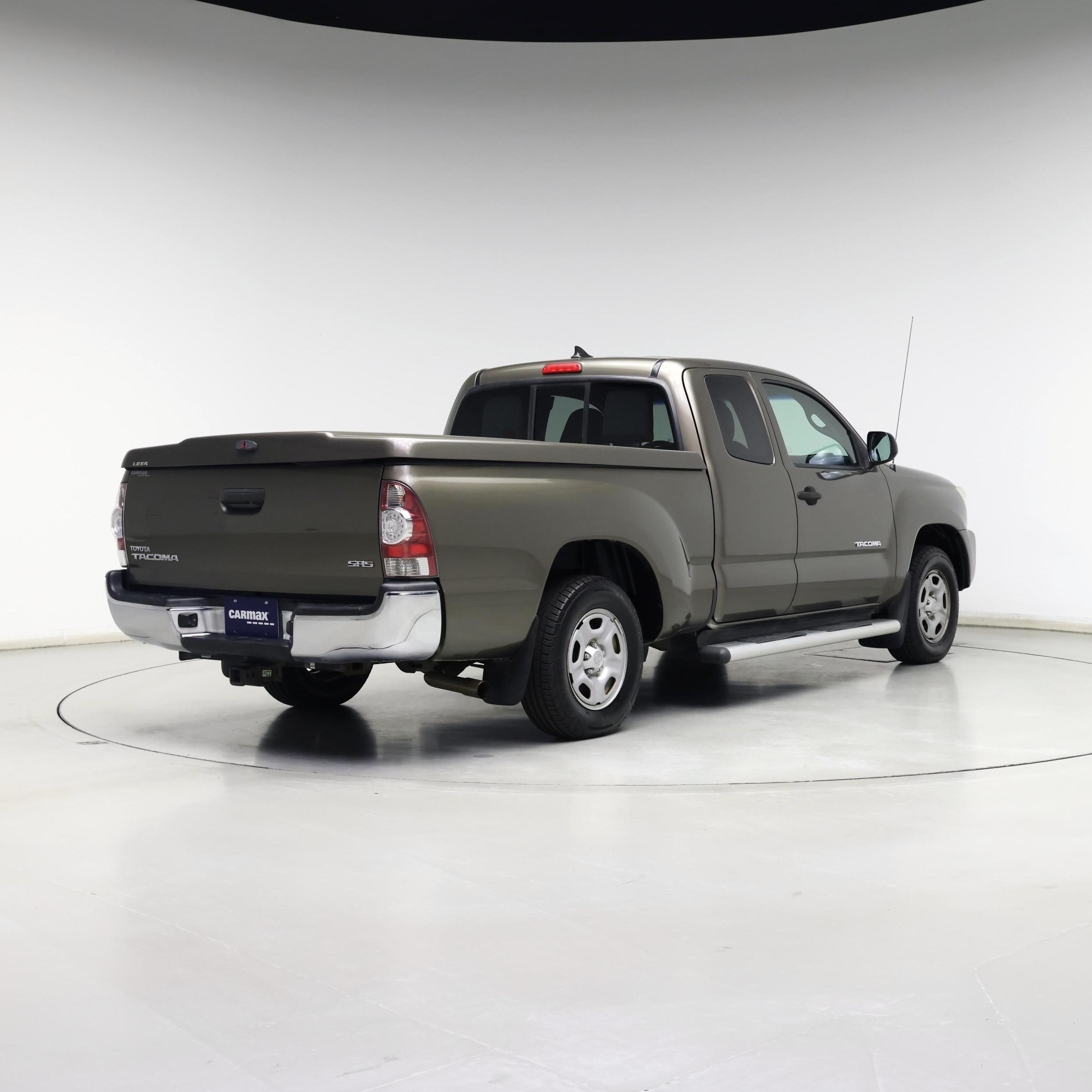 Thumbnail: 2015 Toyota Tacoma - 8