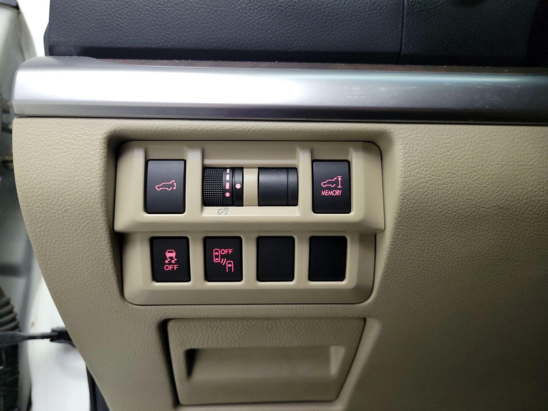Thumbnail: 2015 Subaru Outback - 13
