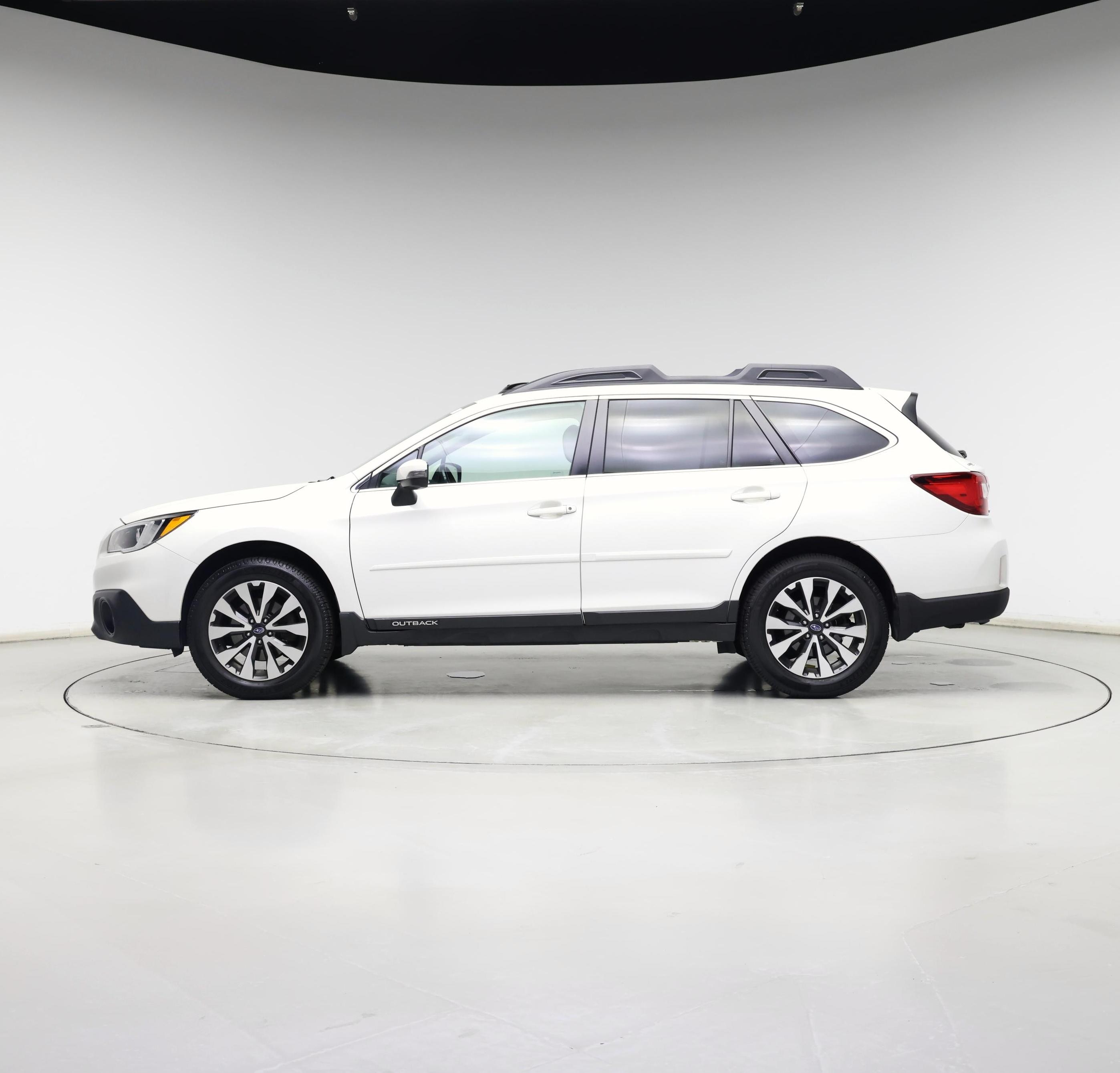 Thumbnail: 2015 Subaru Outback - 3
