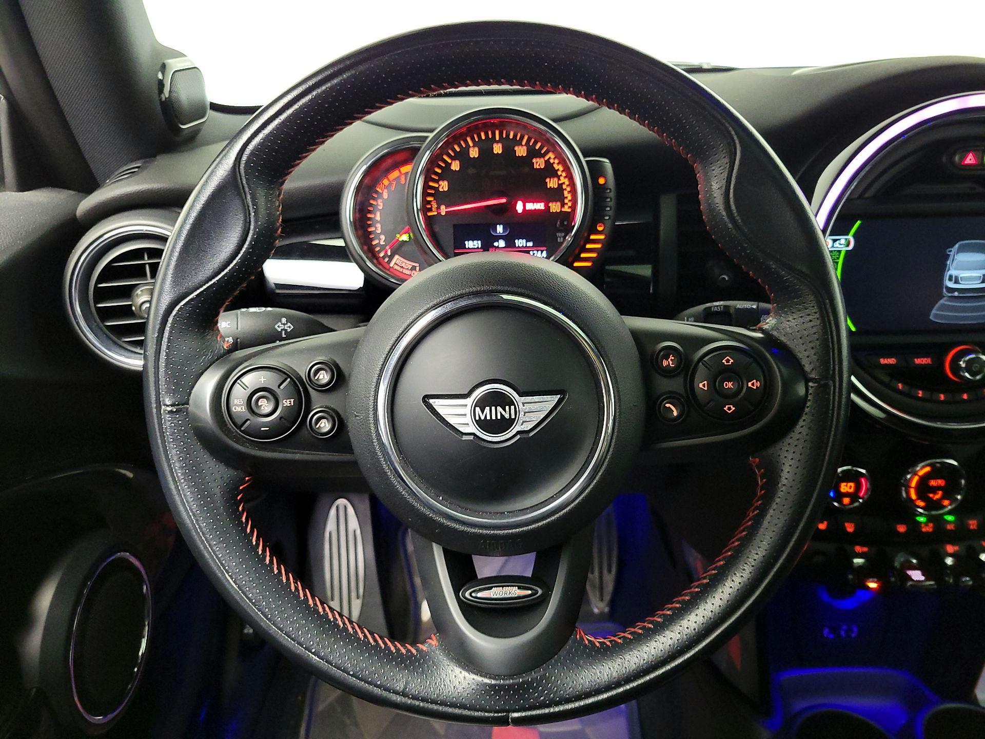 Thumbnail: 2017 MINI Cooper Hardtop - 10