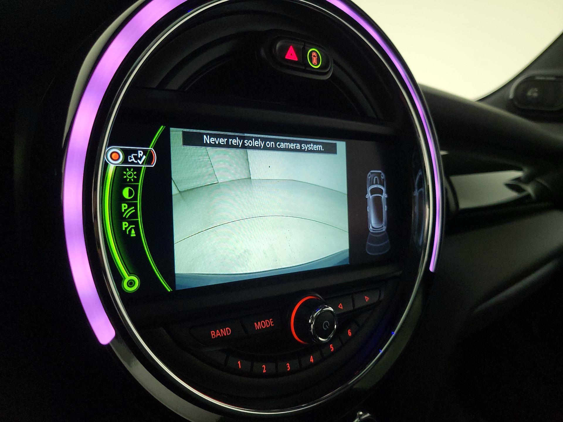 Thumbnail: 2017 MINI Cooper Hardtop - 15