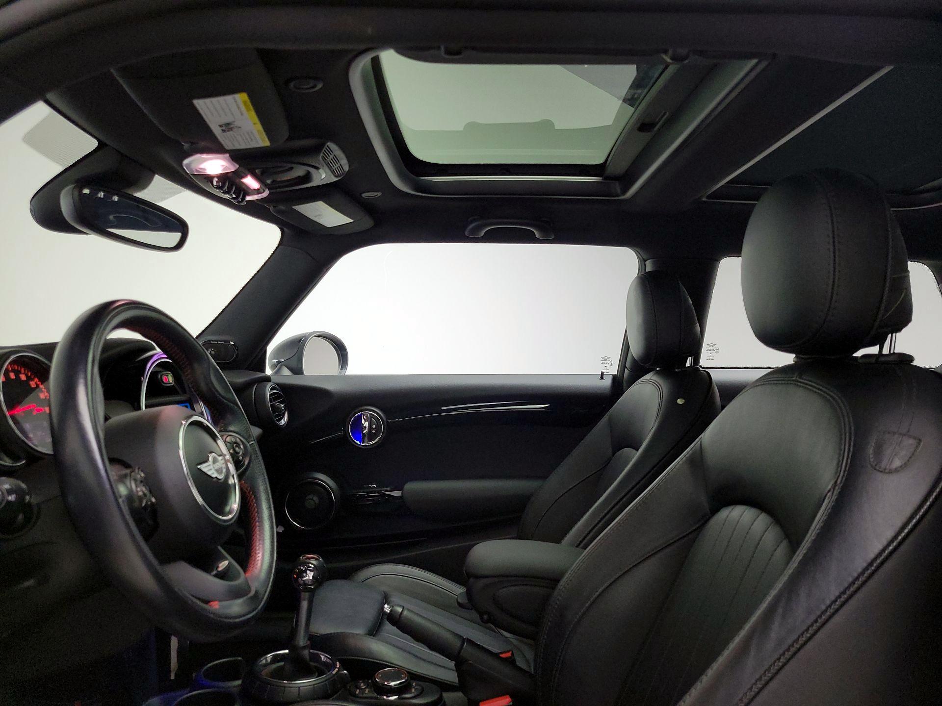 Thumbnail: 2017 MINI Cooper Hardtop - 20