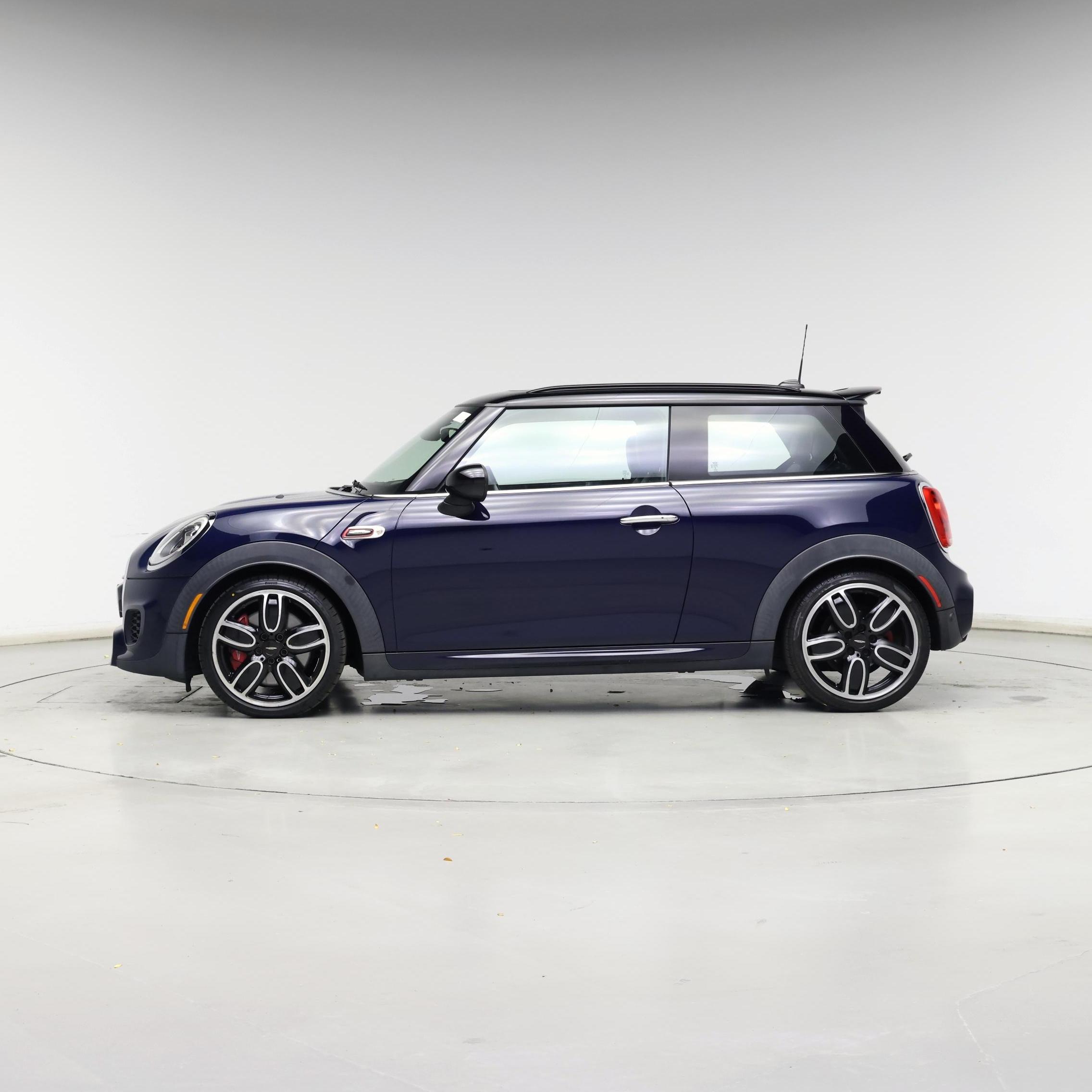 Thumbnail: 2017 MINI Cooper Hardtop - 3