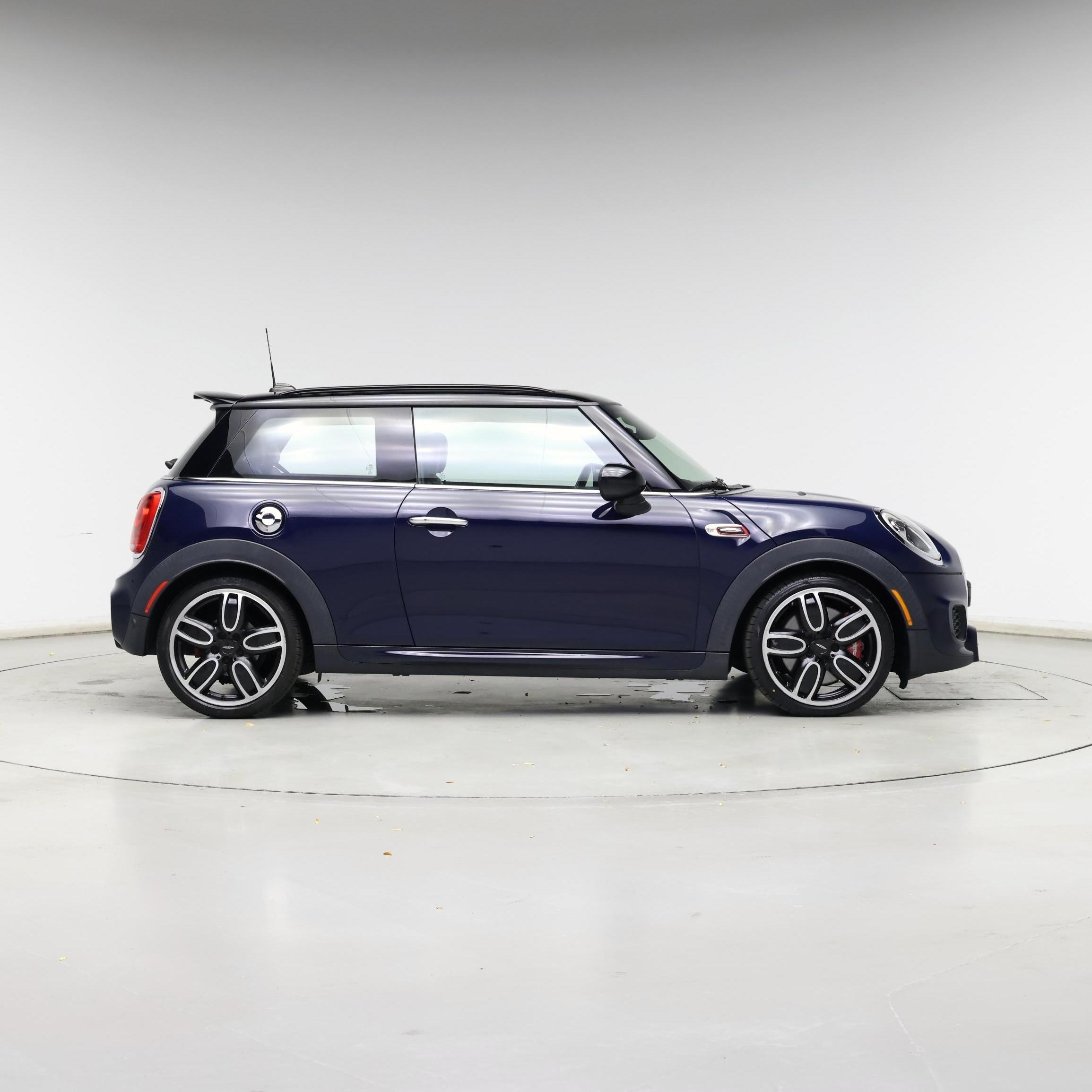 Thumbnail: 2017 MINI Cooper Hardtop - 7