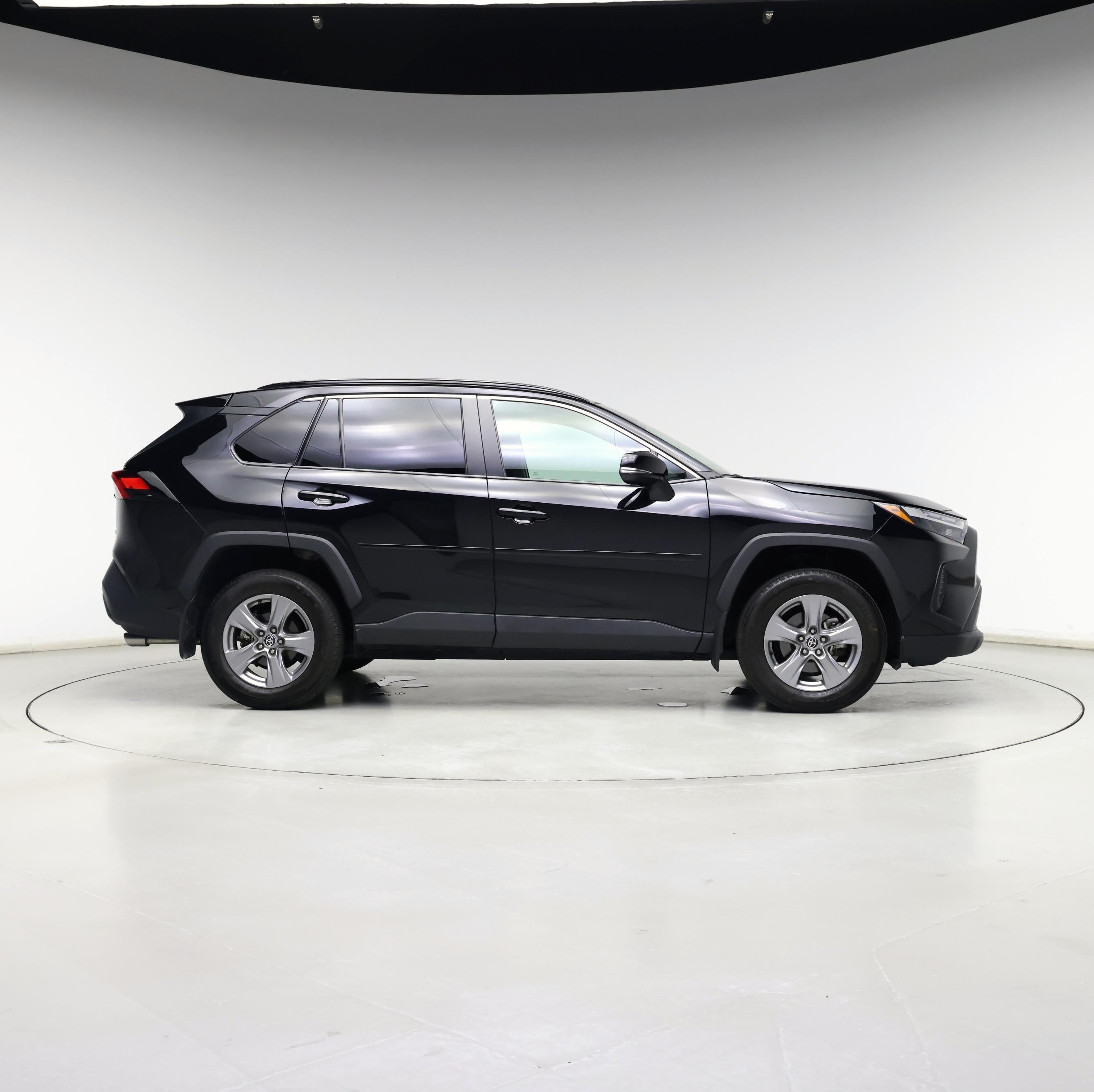 Thumbnail: 2022 Toyota RAV4 - 7