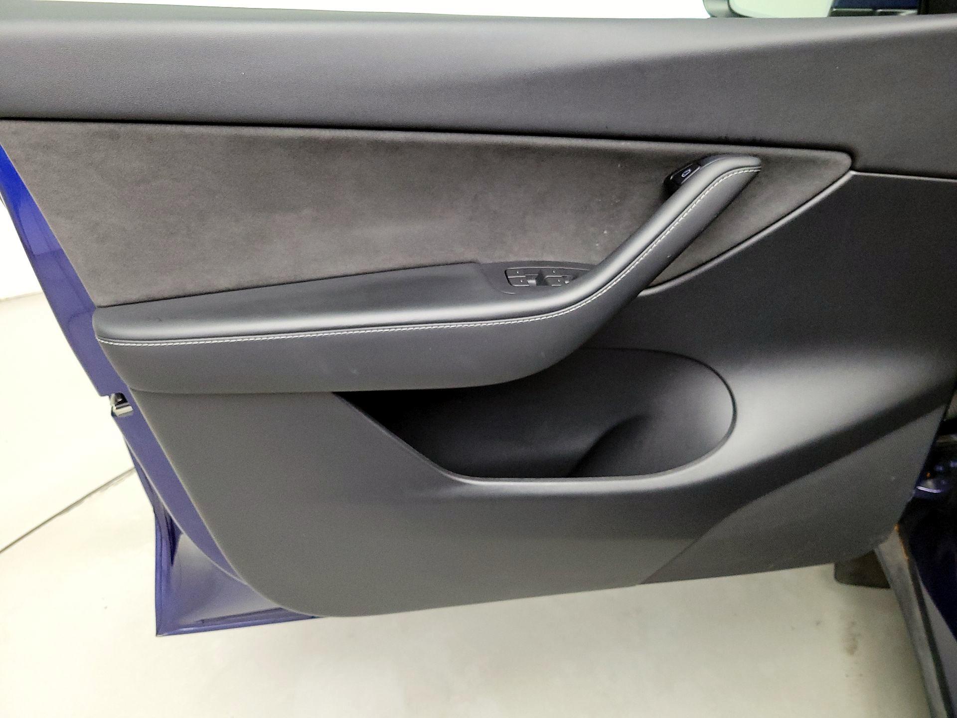 Thumbnail: 2022 Tesla Model Y - 12