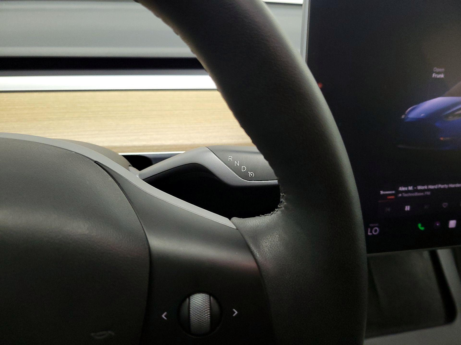 Thumbnail: 2022 Tesla Model Y - 17