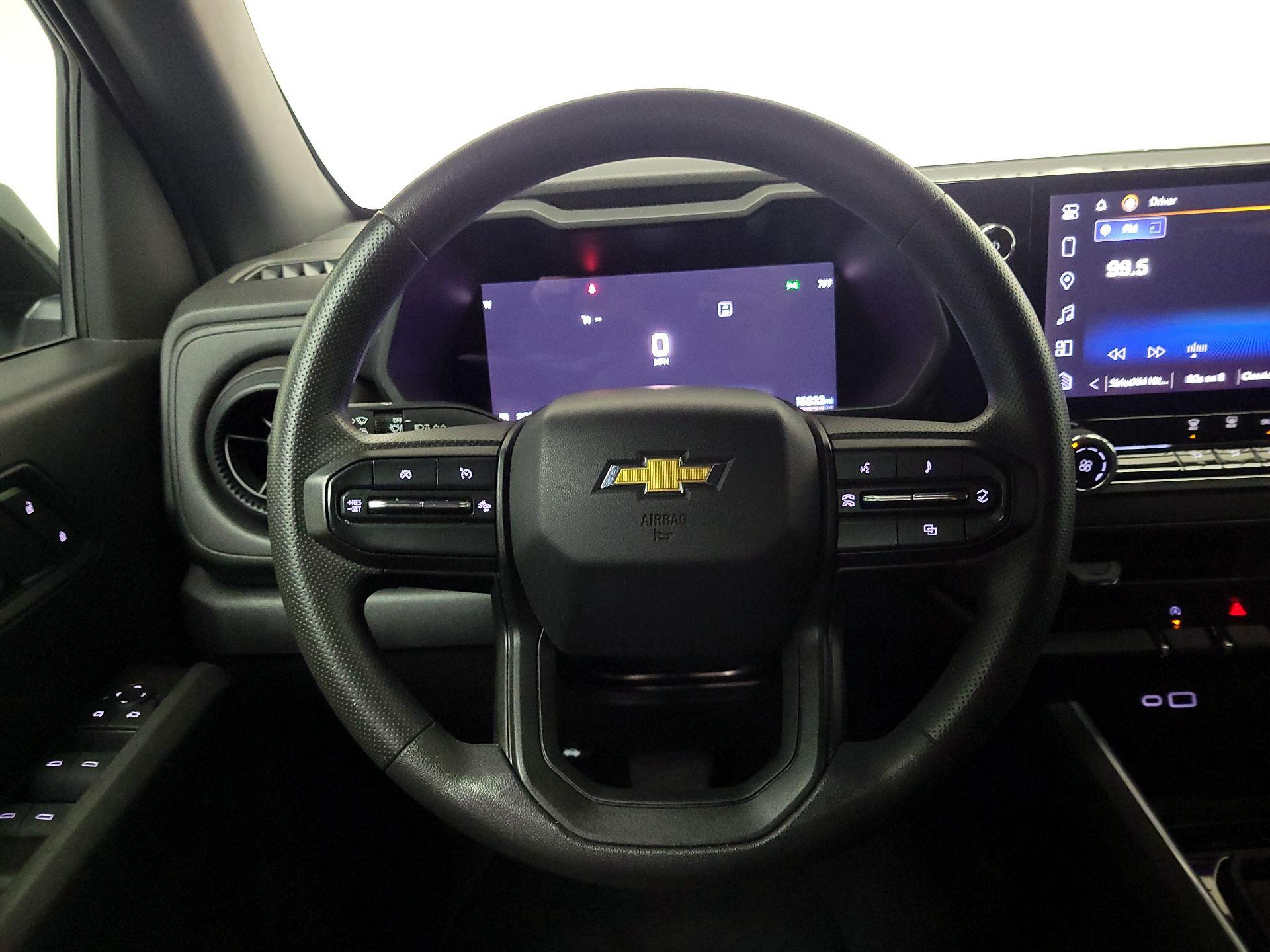 Thumbnail: 2024 Chevrolet Colorado - 10