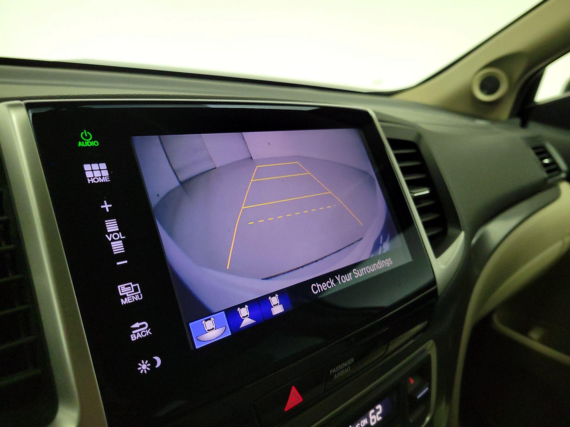 Thumbnail: 2016 Honda Pilot - 14