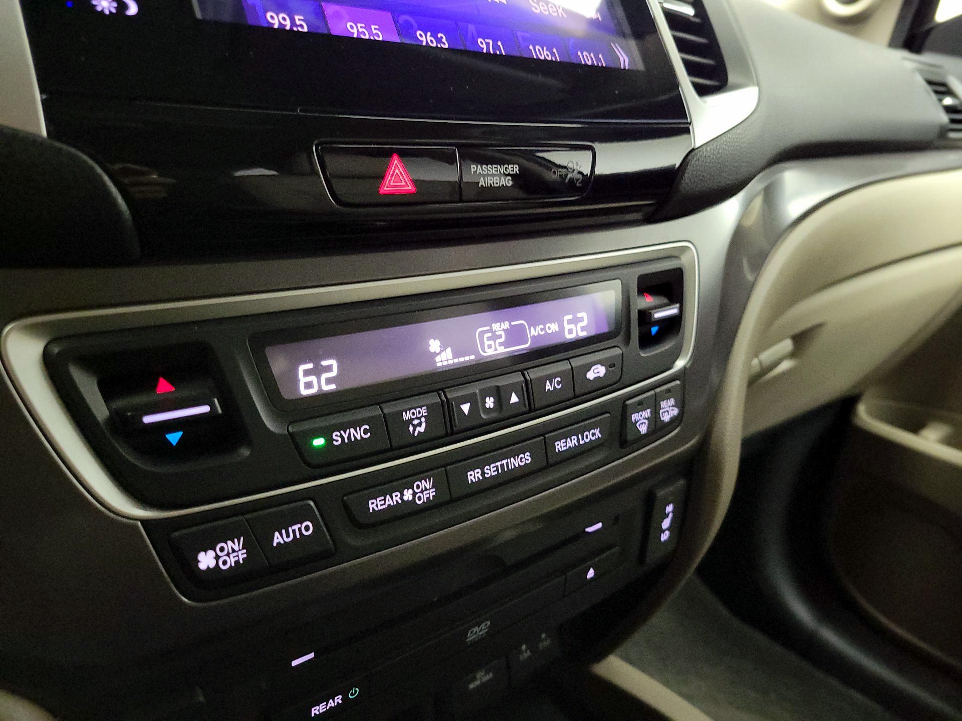 Thumbnail: 2016 Honda Pilot - 16