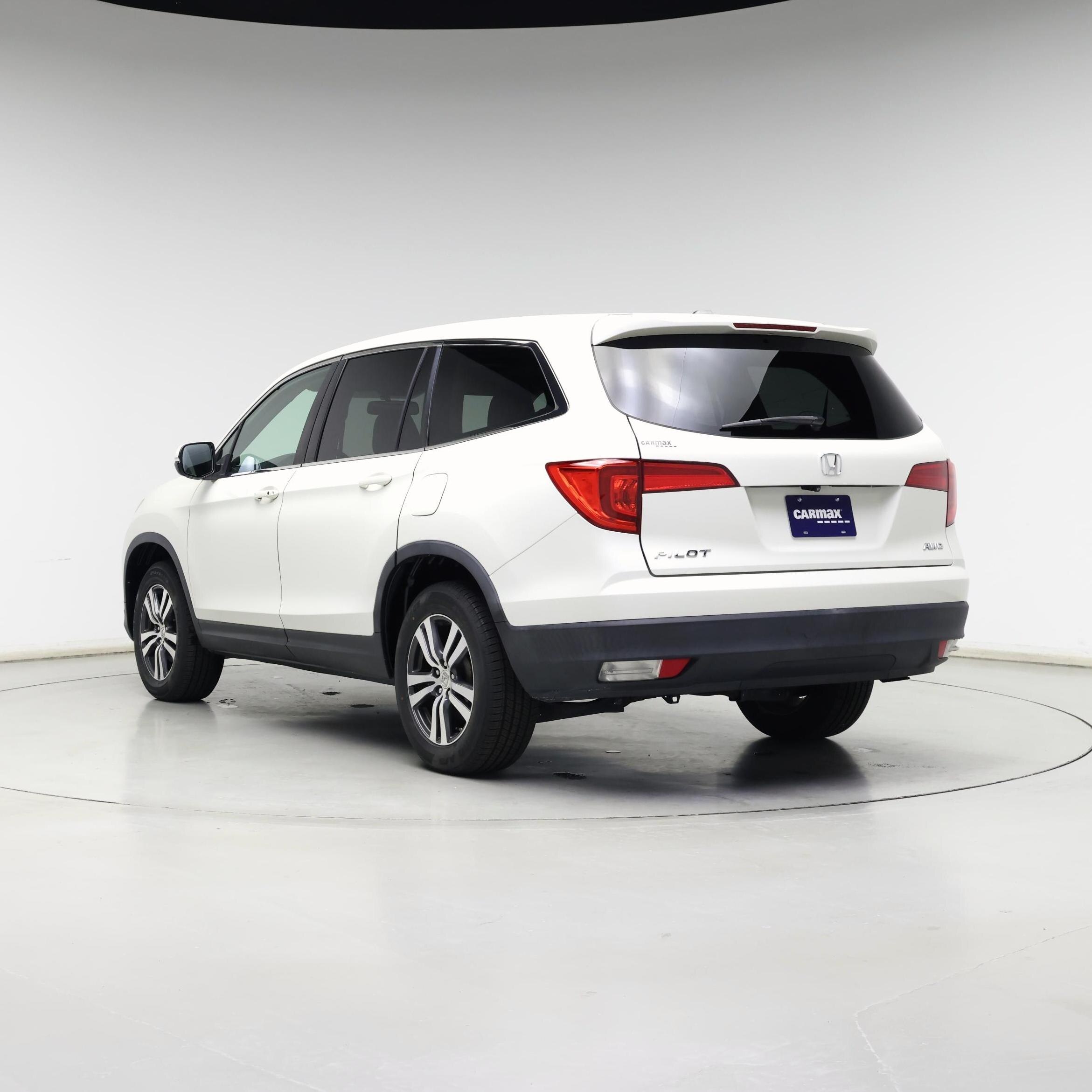 Thumbnail: 2016 Honda Pilot - 2