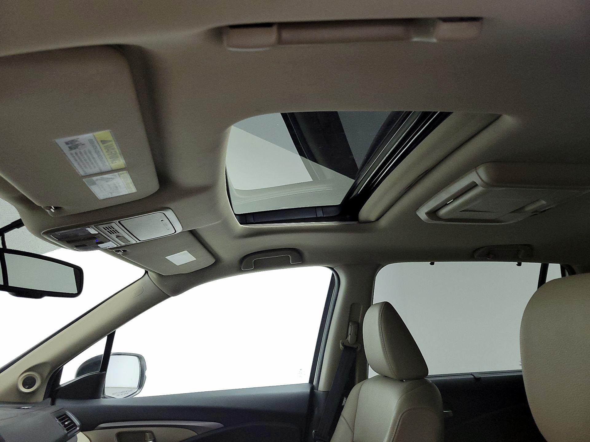 Thumbnail: 2016 Honda Pilot - 19