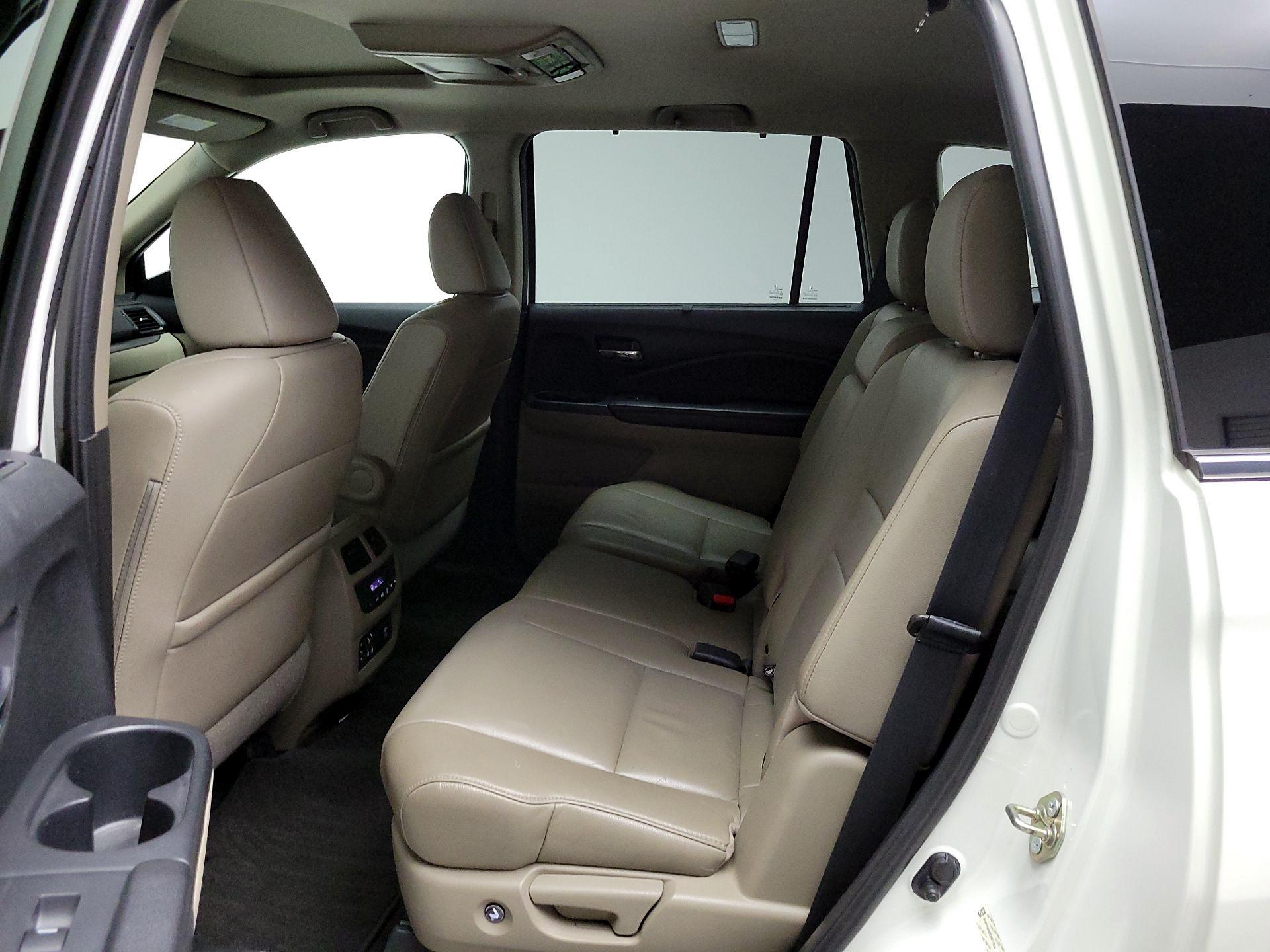 Thumbnail: 2016 Honda Pilot - 20