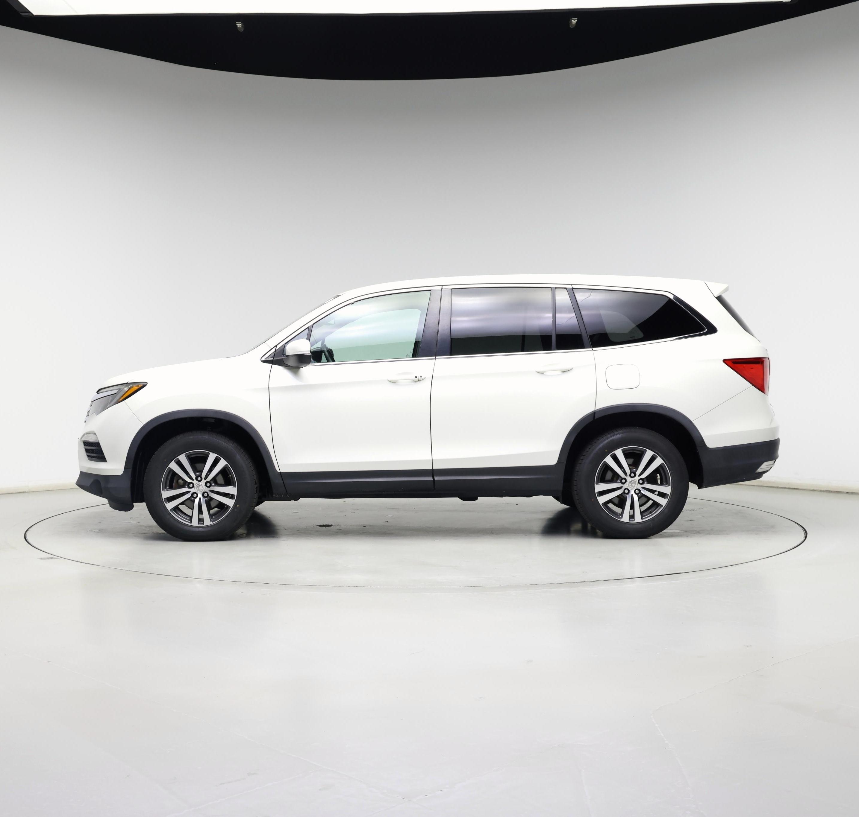 Thumbnail: 2016 Honda Pilot - 3