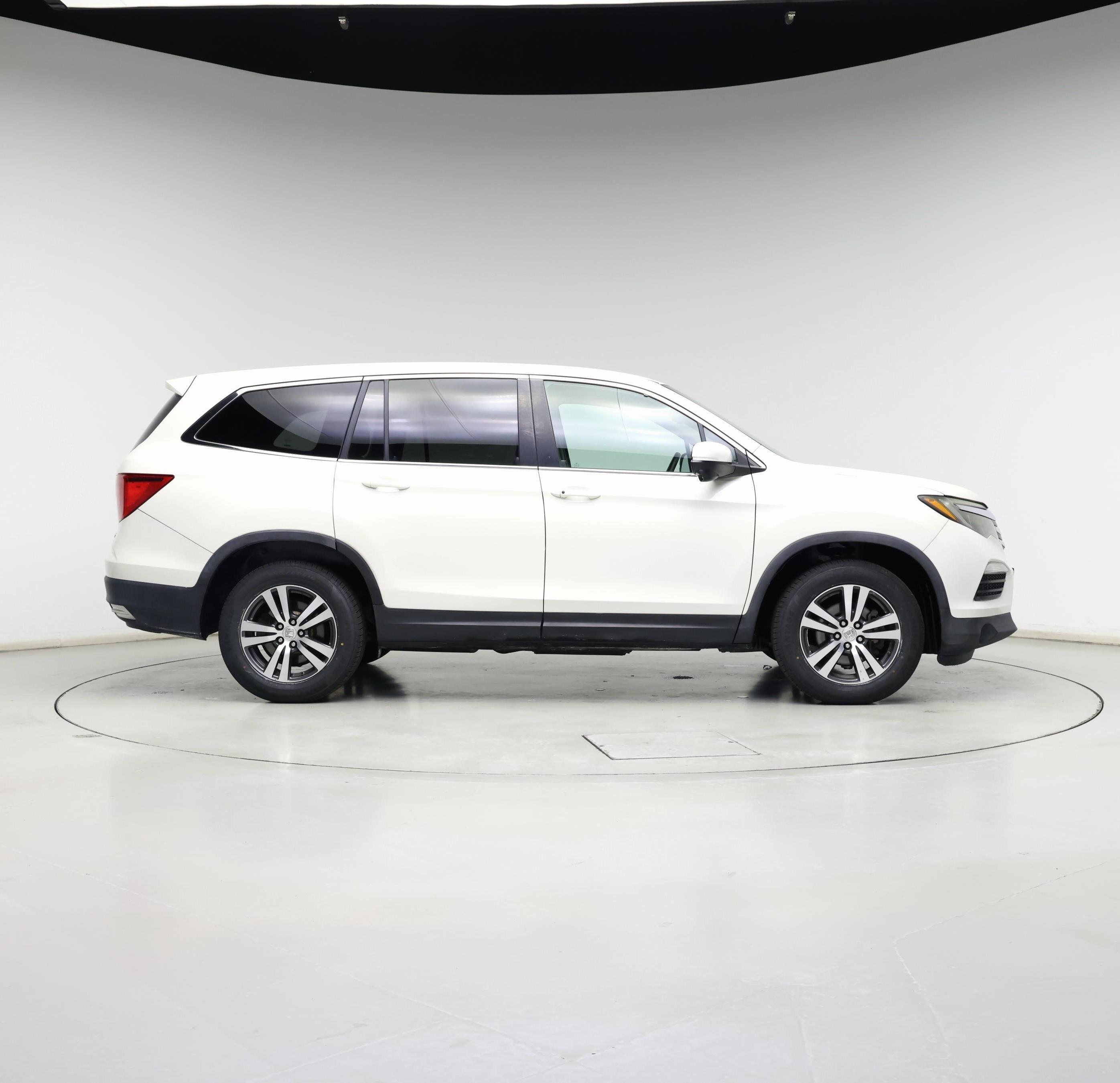 Thumbnail: 2016 Honda Pilot - 7