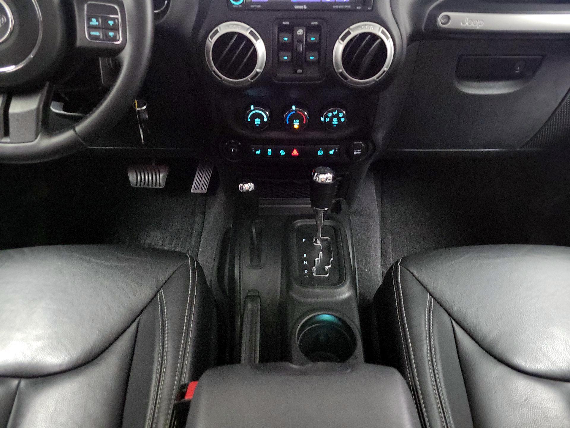 Thumbnail: 2018 Jeep Wrangler - 16