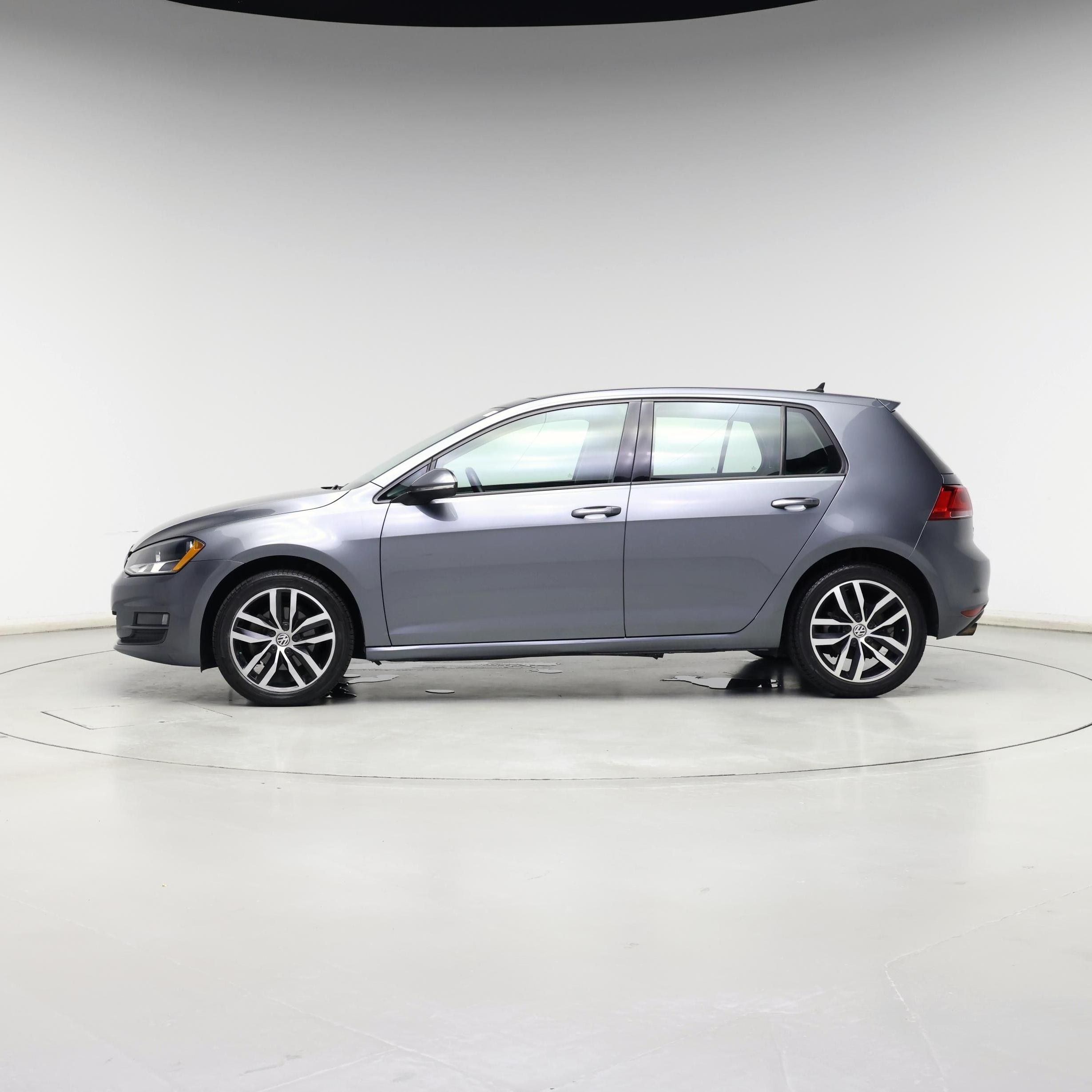 Thumbnail: 2016 Volkswagen Golf - 3