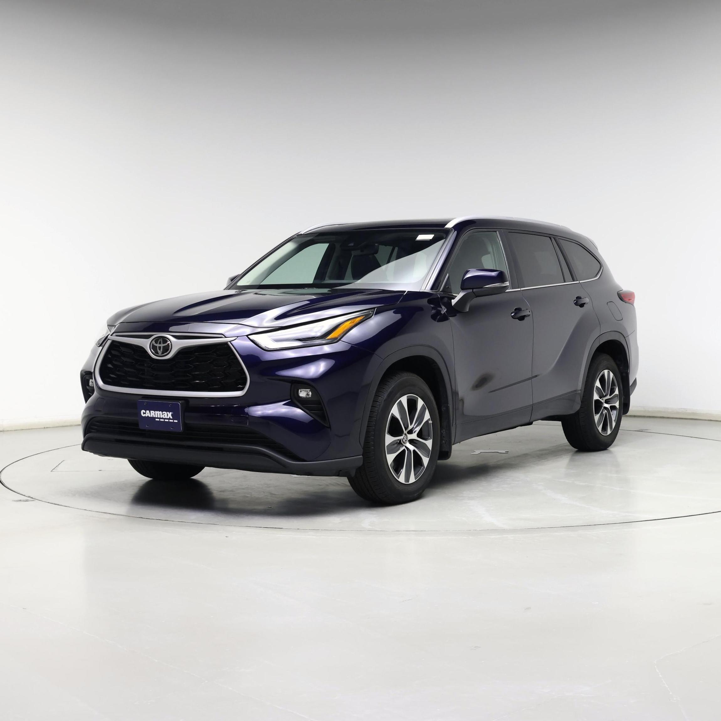 Thumbnail: 2023 Toyota Highlander - 4