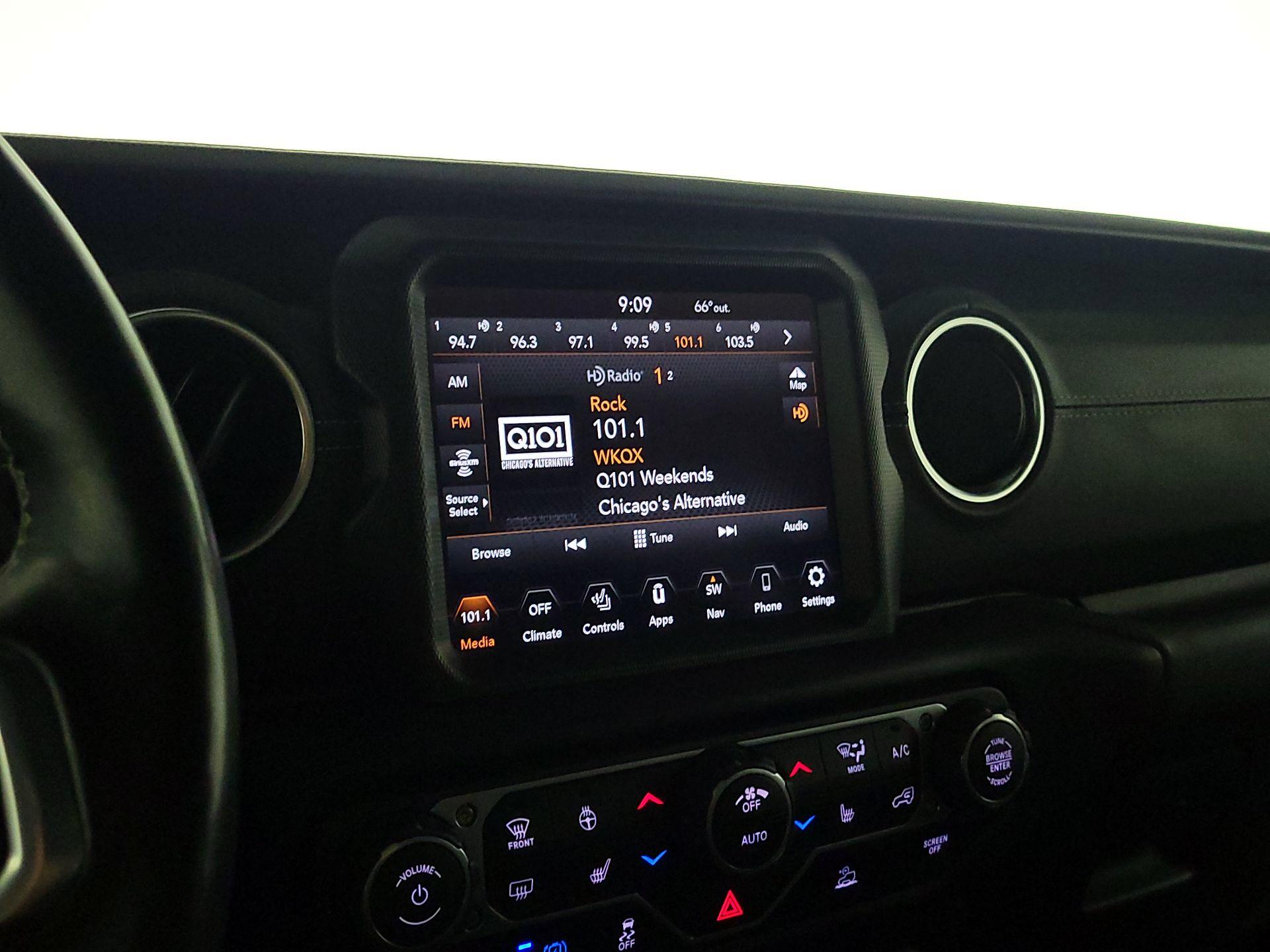 Thumbnail: 2021 Jeep Wrangler - 16