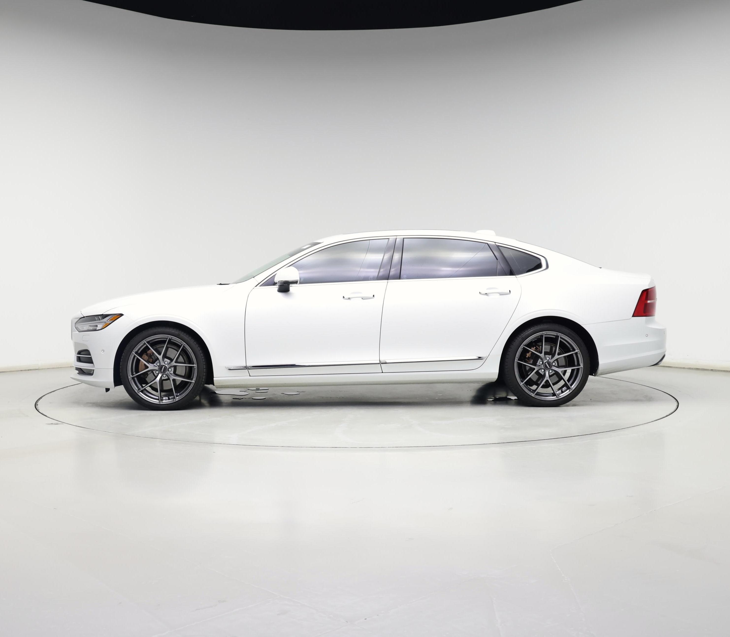 Thumbnail: 2018 Volvo S90 - 3