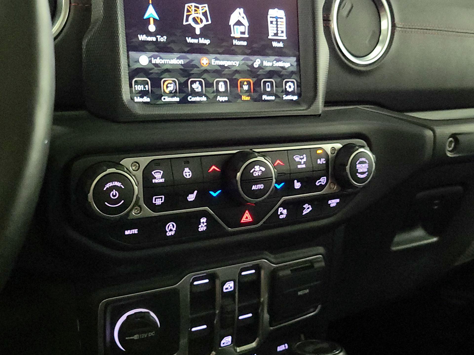 Thumbnail: 2020 Jeep Wrangler - 17