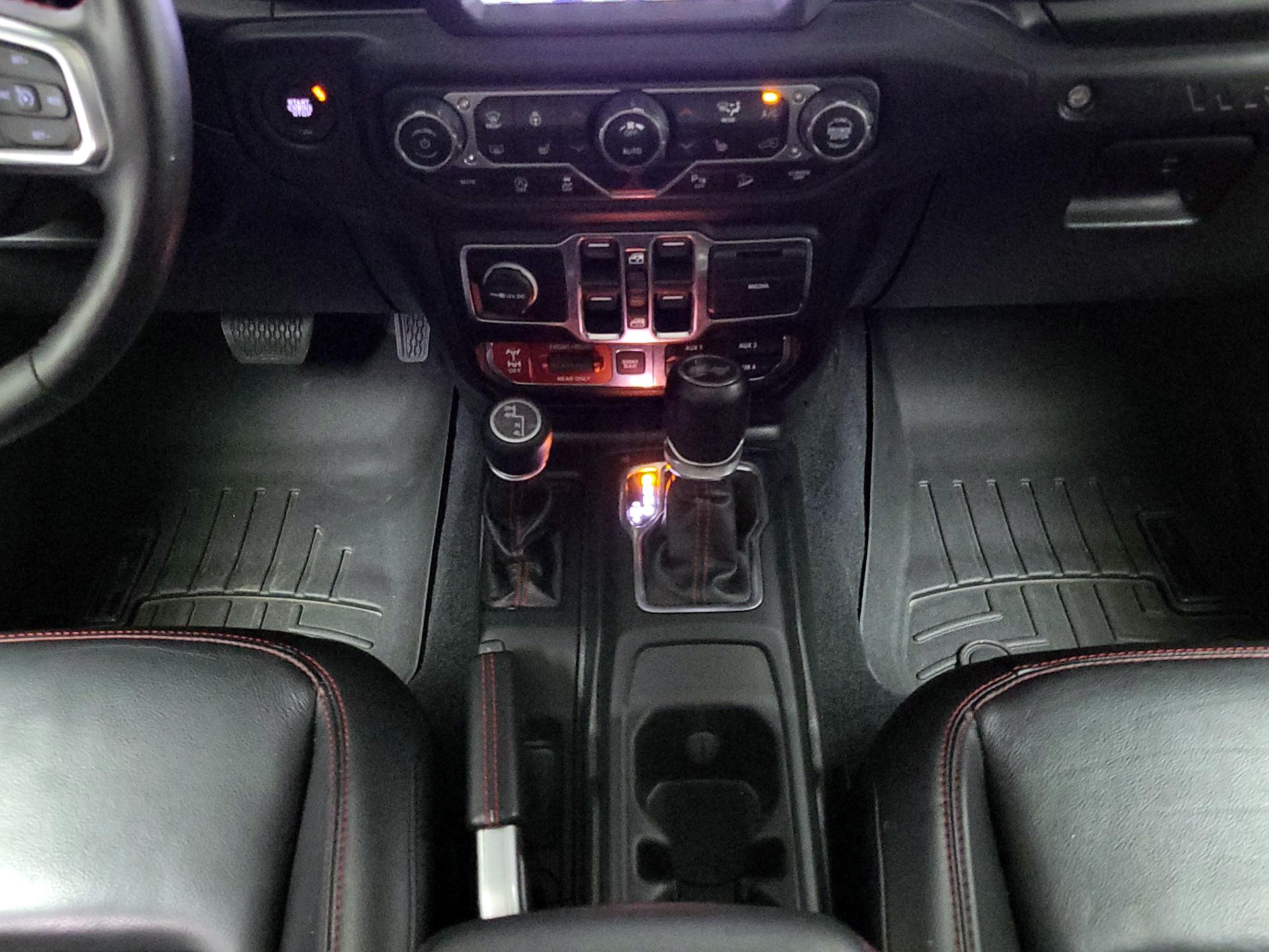 Thumbnail: 2020 Jeep Wrangler - 18