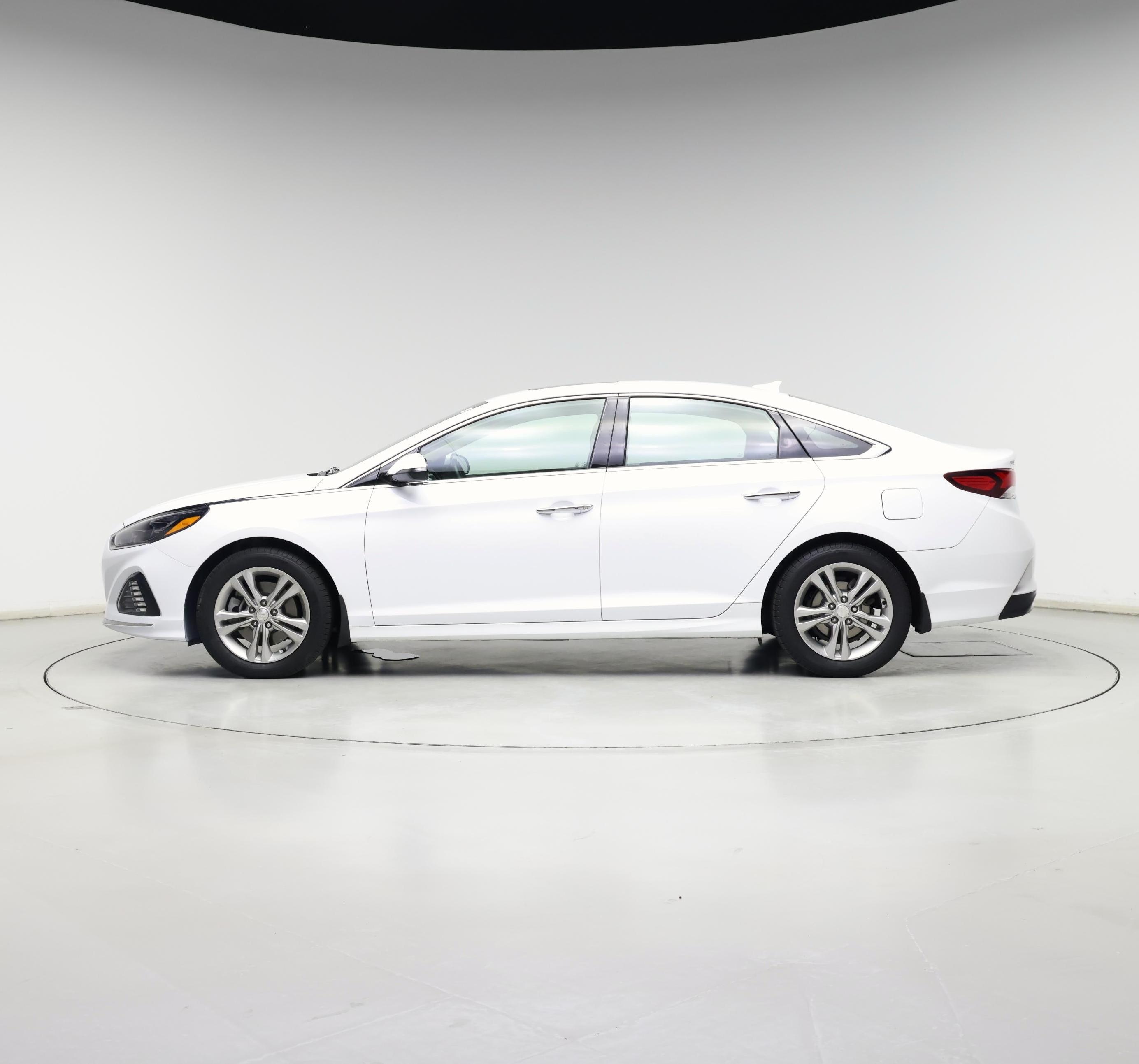 Thumbnail: 2018 Hyundai Sonata - 3
