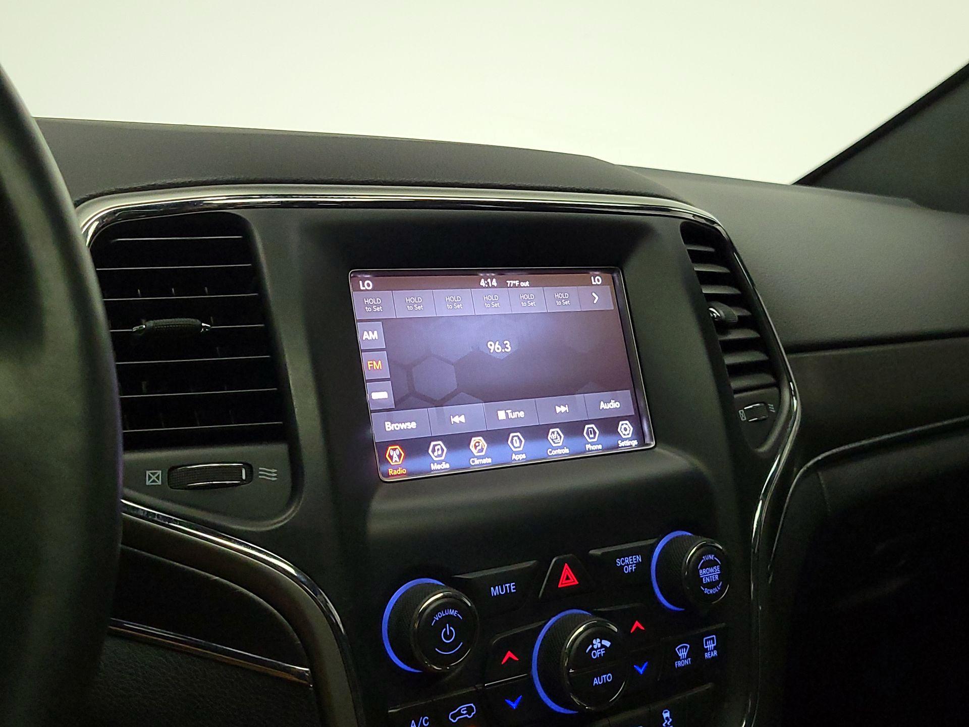 Thumbnail: 2018 Jeep Grand Cherokee - 15