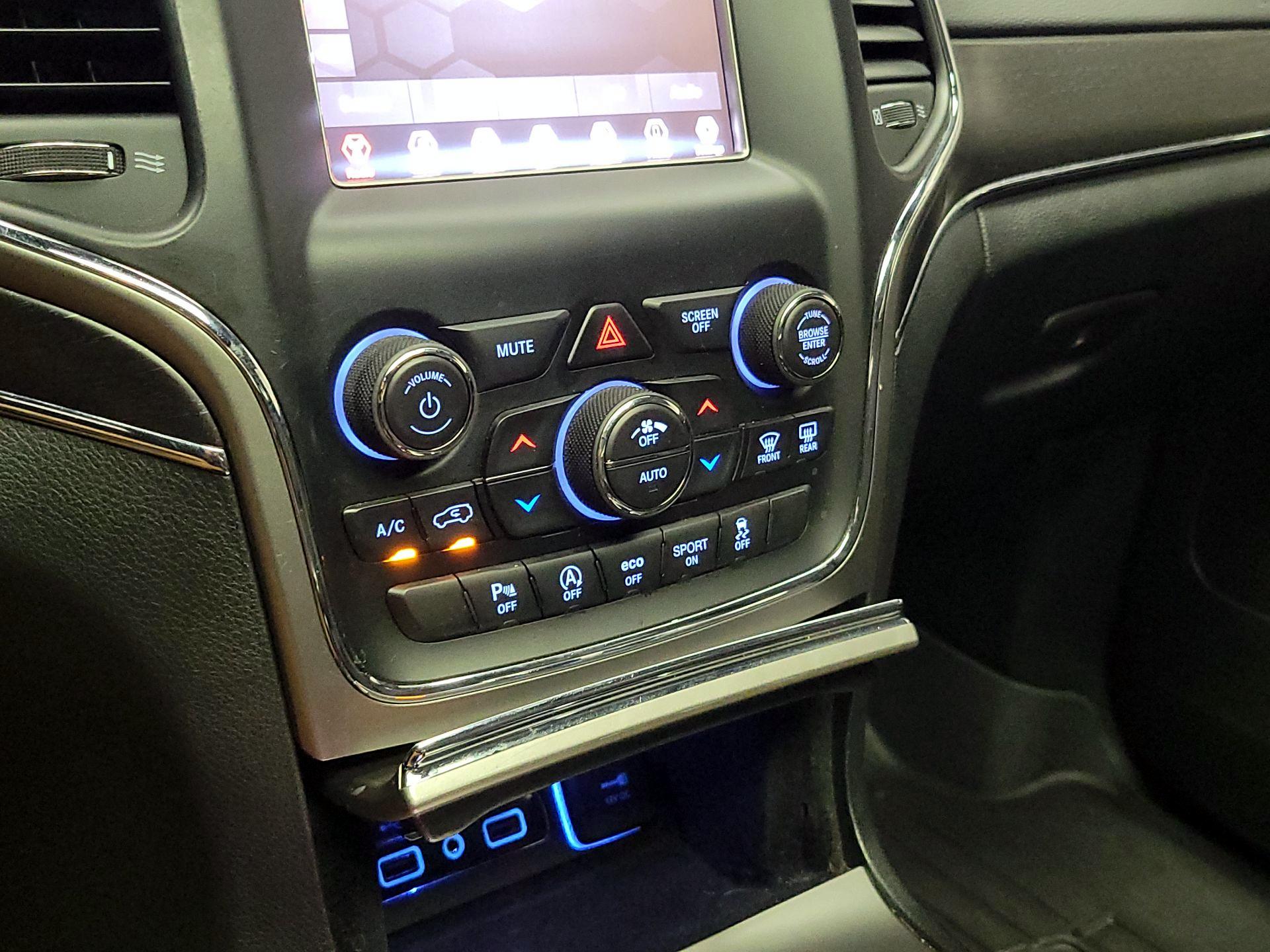 Thumbnail: 2018 Jeep Grand Cherokee - 16