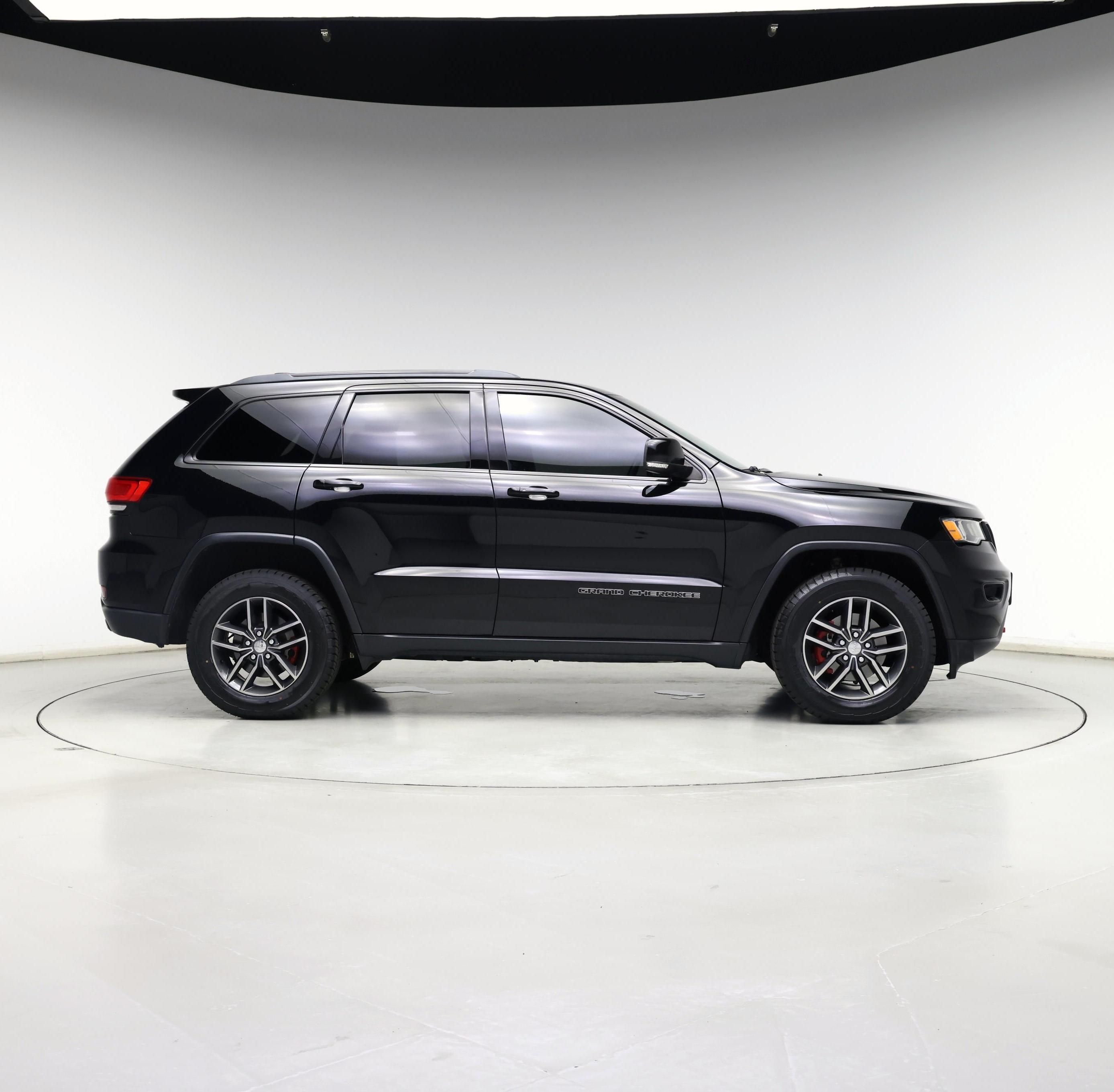 Thumbnail: 2018 Jeep Grand Cherokee - 7