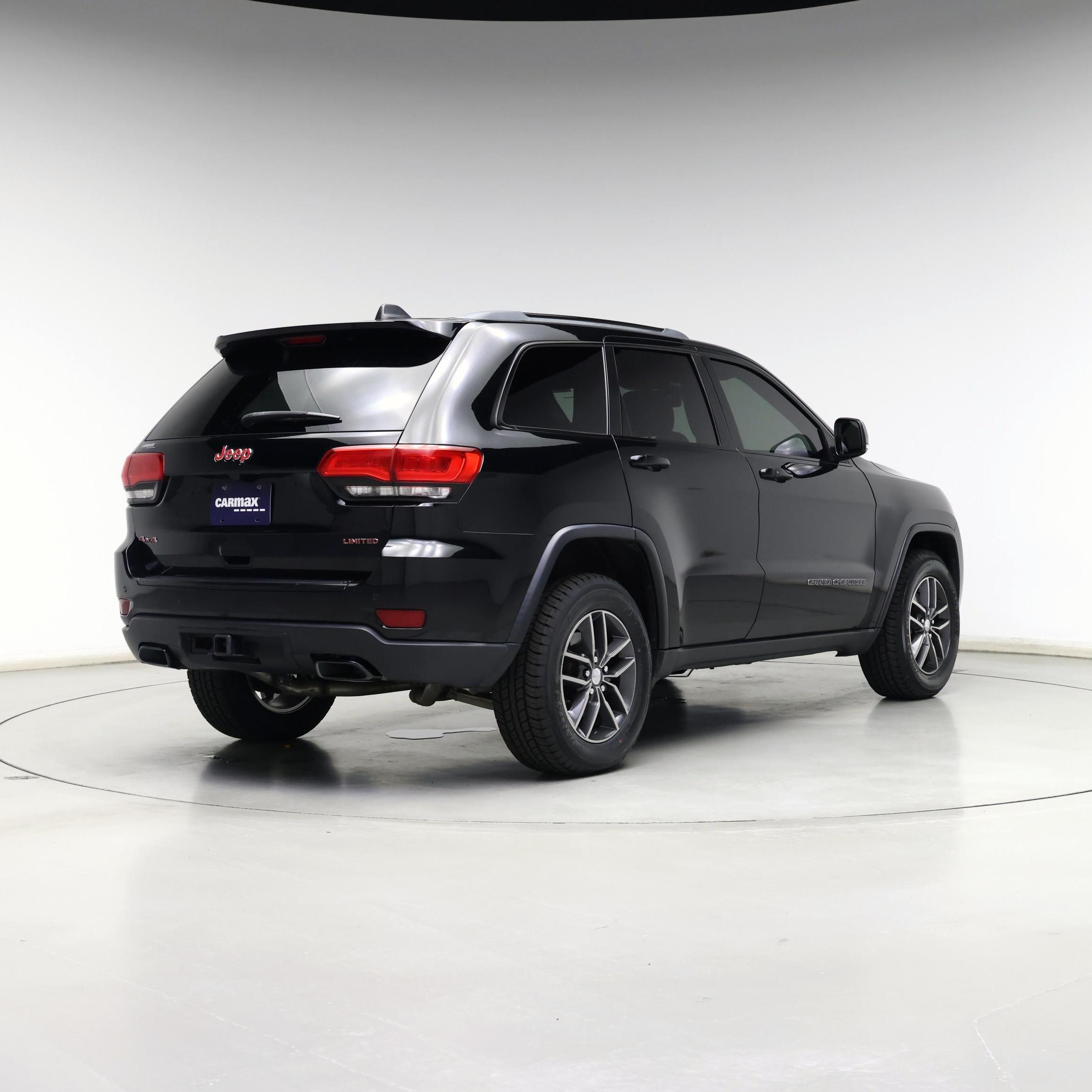 Thumbnail: 2018 Jeep Grand Cherokee - 8