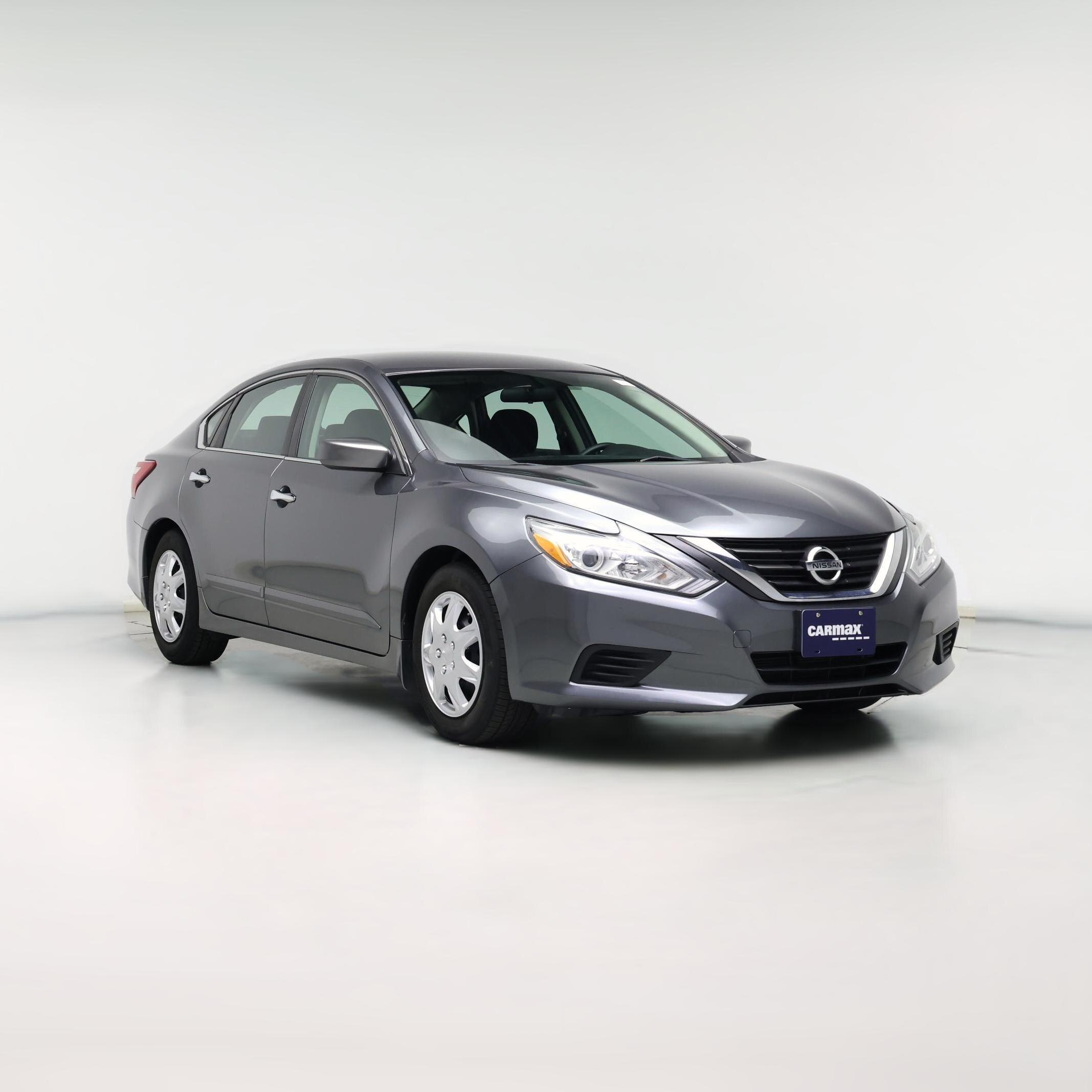 Thumbnail: 2016 Nissan Altima - 1