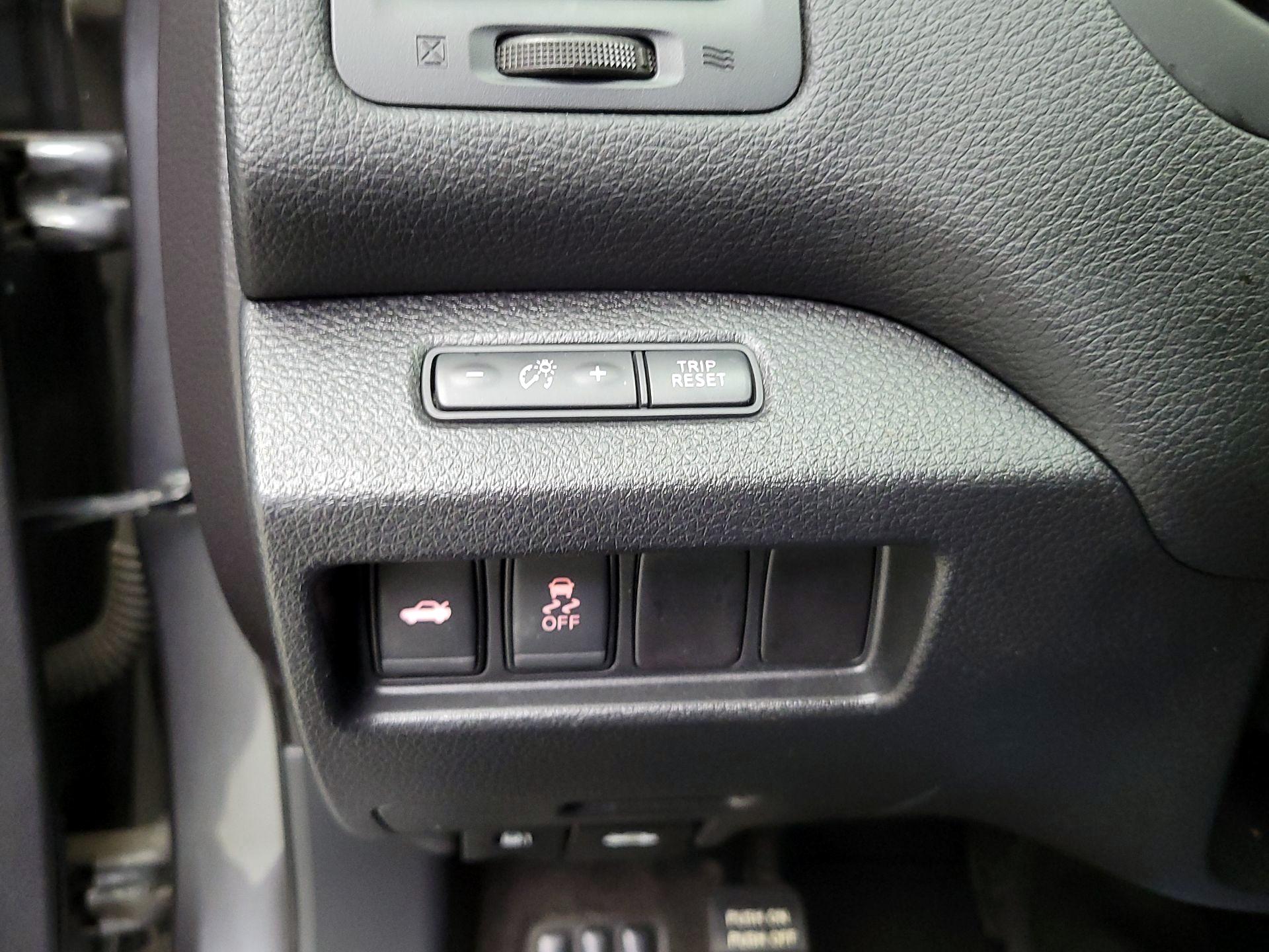 Thumbnail: 2016 Nissan Altima - 13