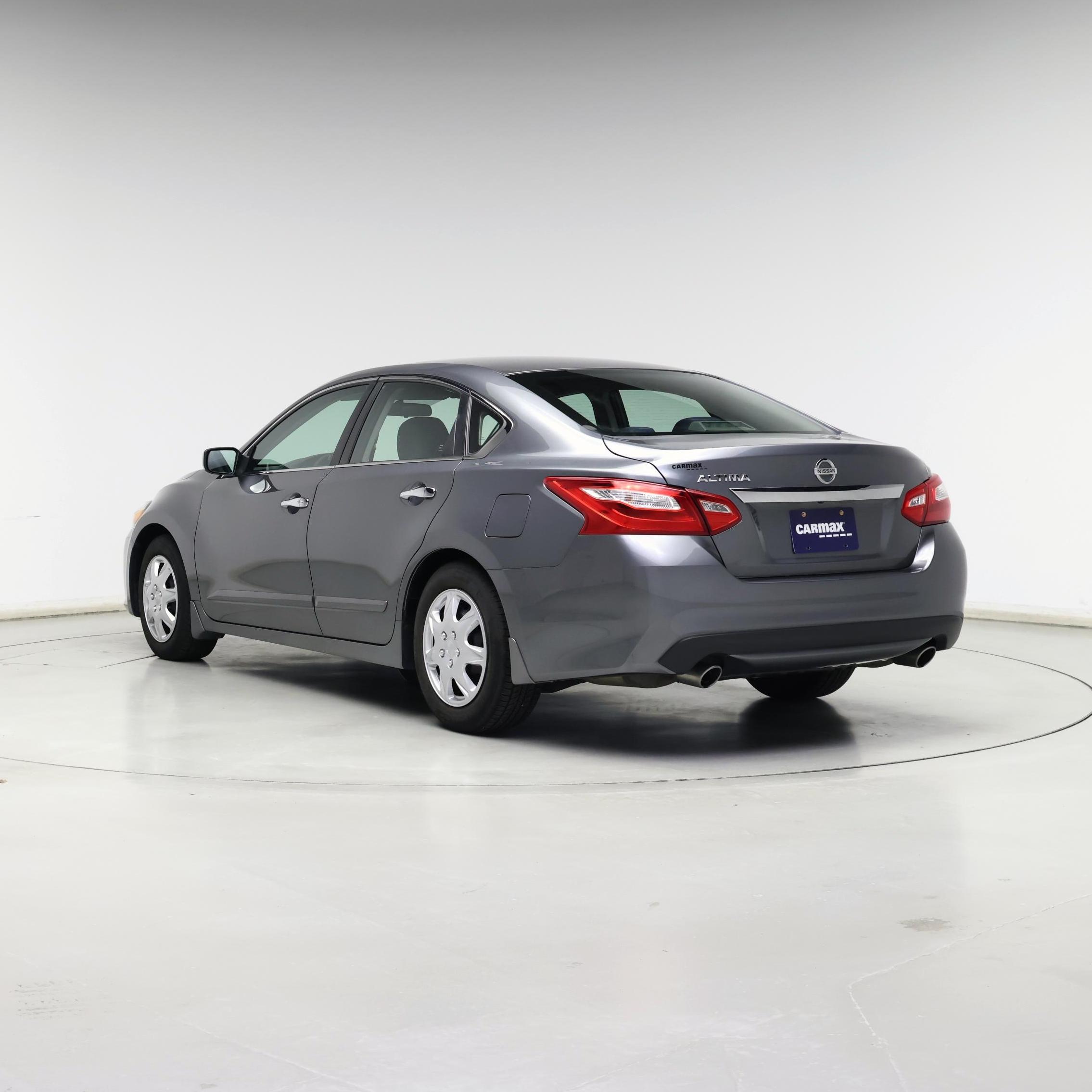 Thumbnail: 2016 Nissan Altima - 2