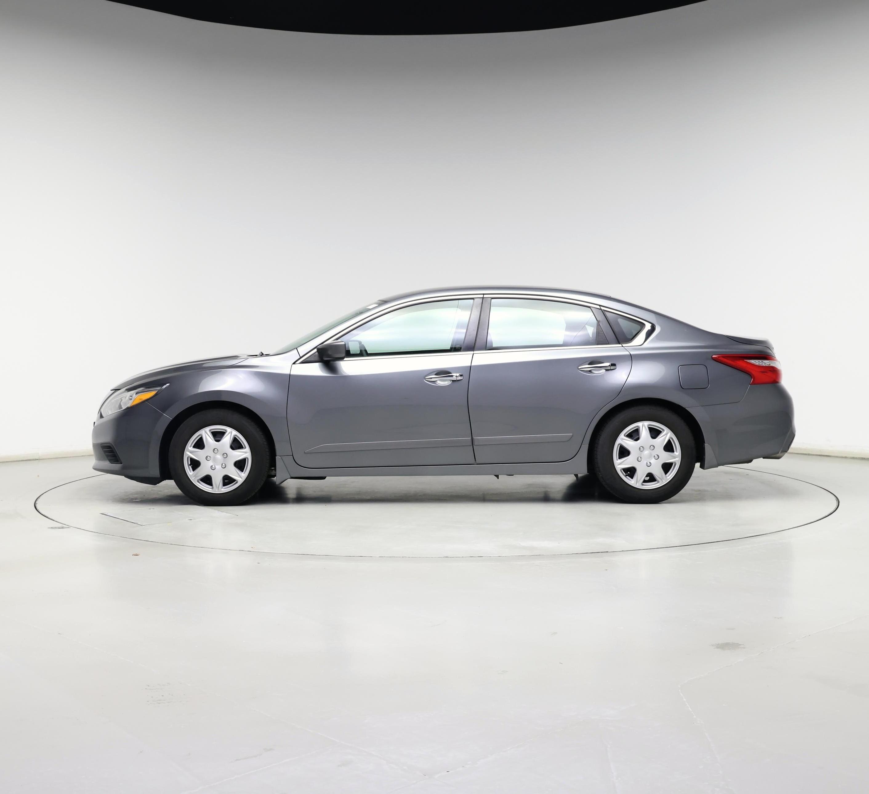 Thumbnail: 2016 Nissan Altima - 3