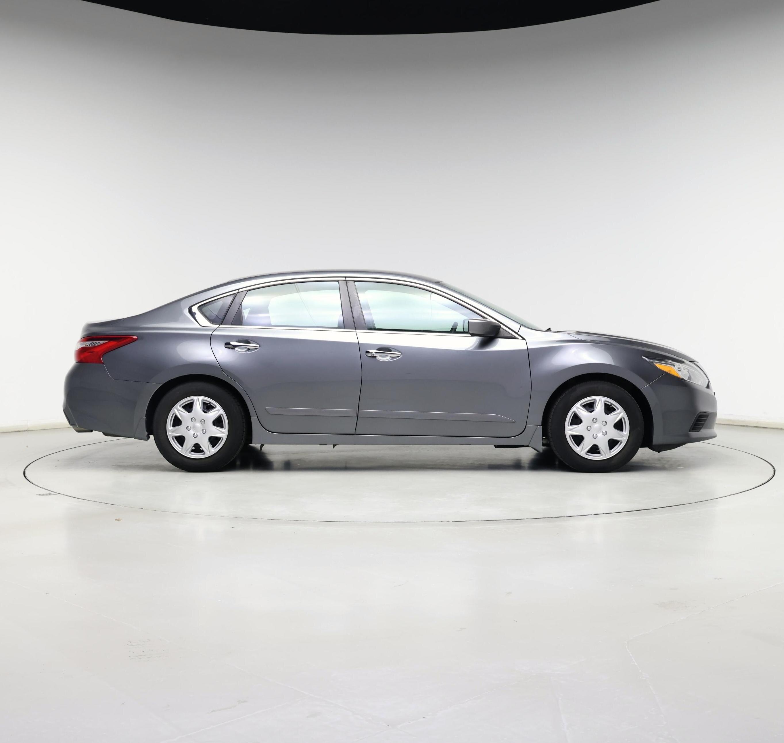 Thumbnail: 2016 Nissan Altima - 7