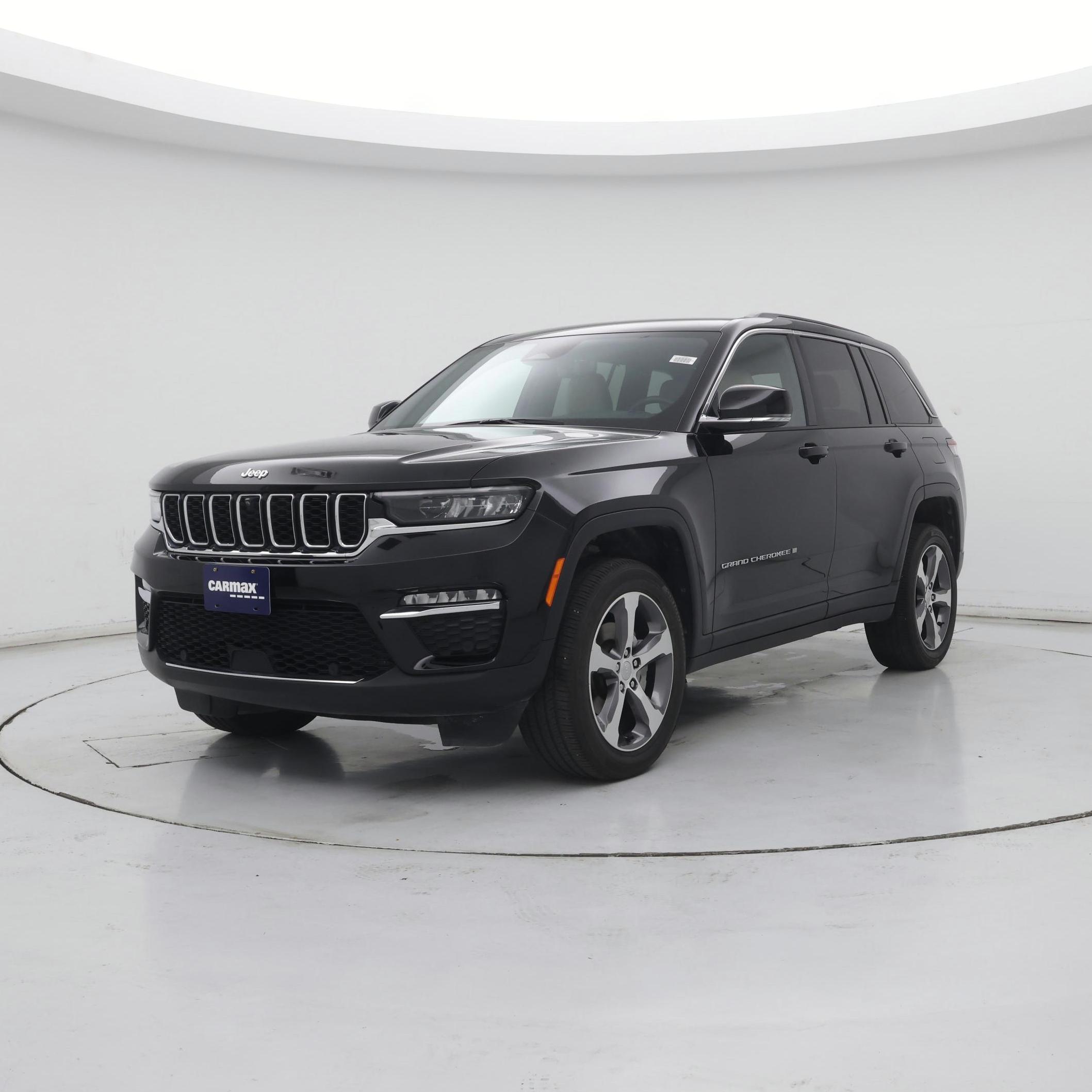 Thumbnail: 2023 Jeep Grand Cherokee - 4