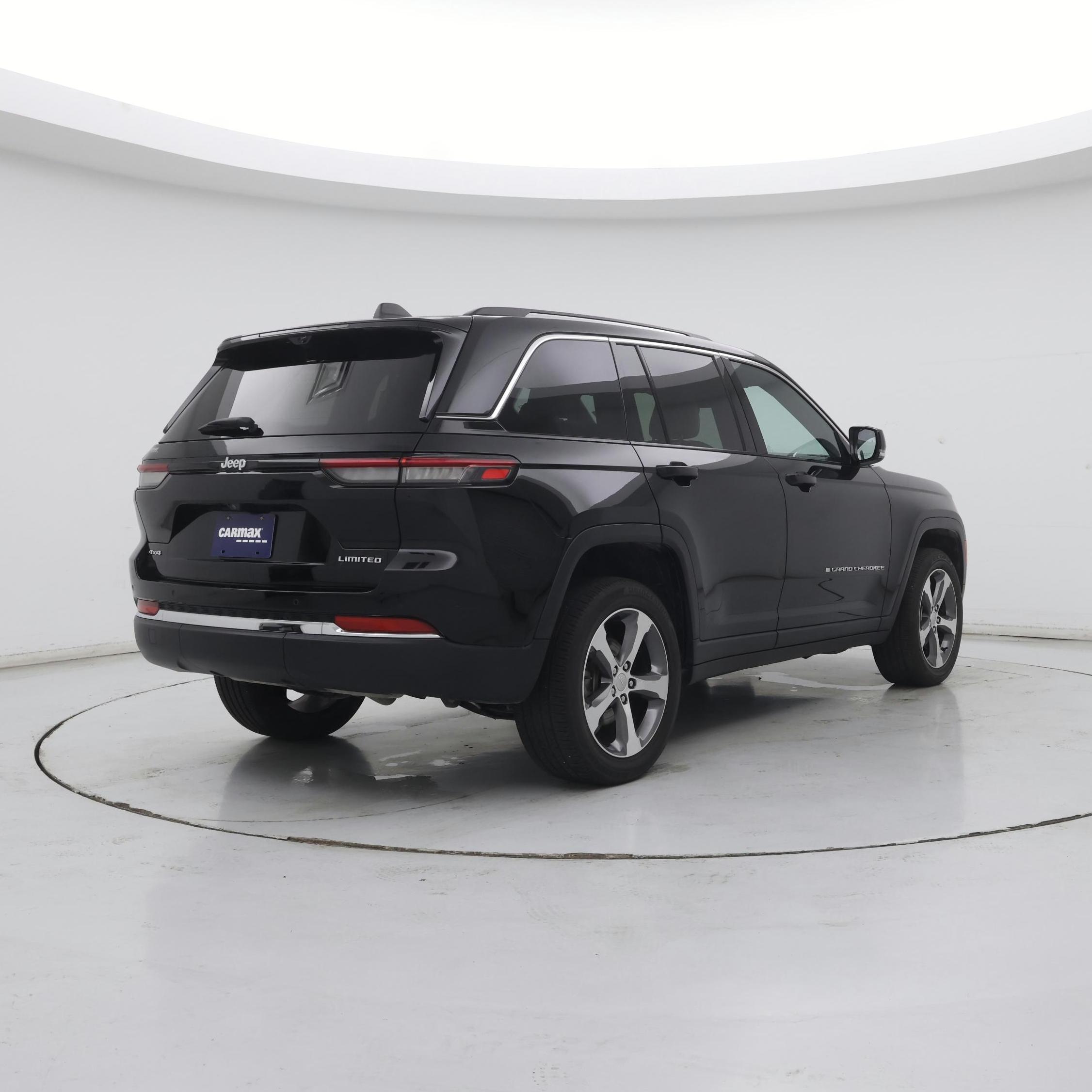 Thumbnail: 2023 Jeep Grand Cherokee - 8