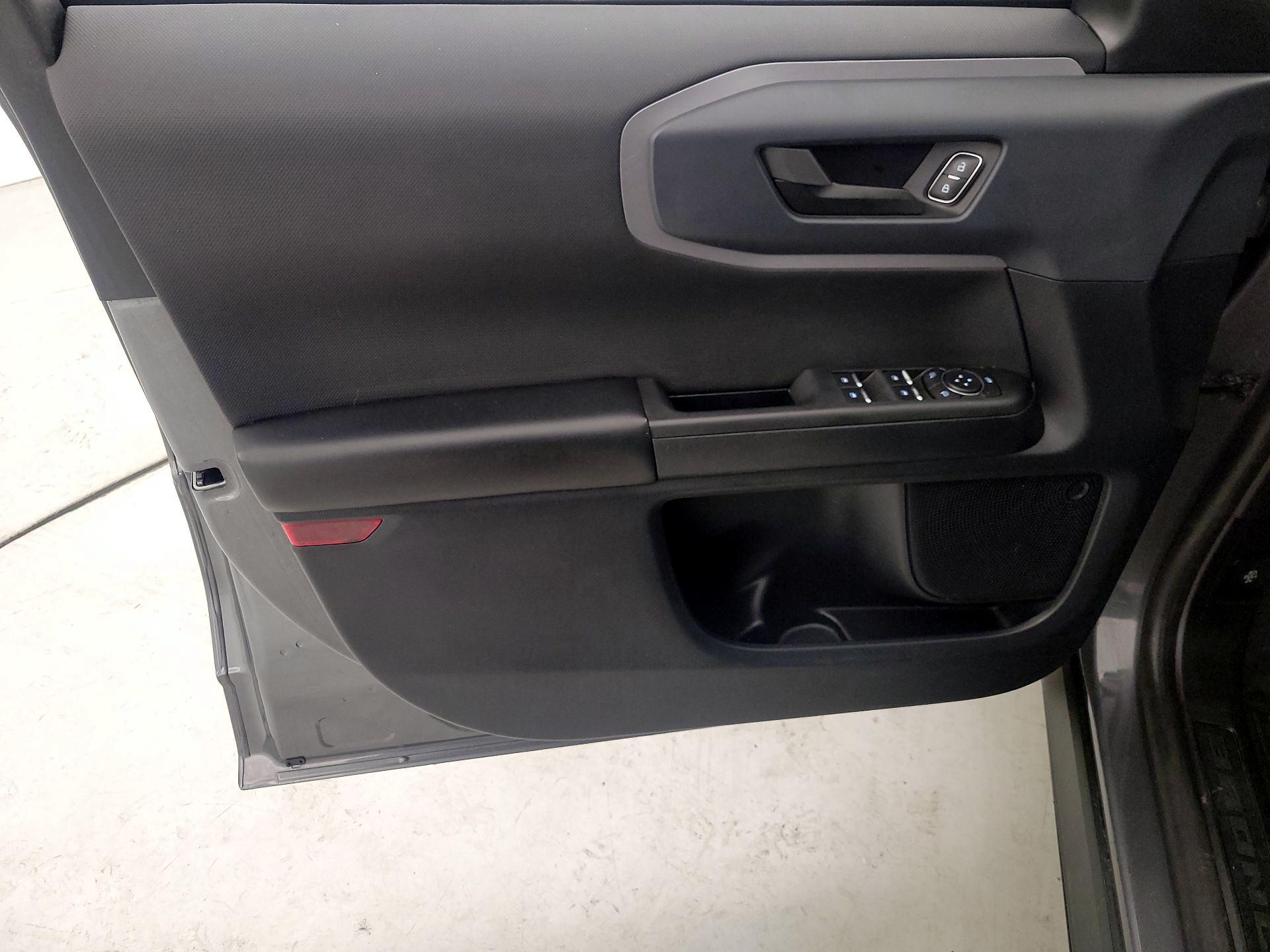 Thumbnail: 2021 Ford Bronco Sport - 12