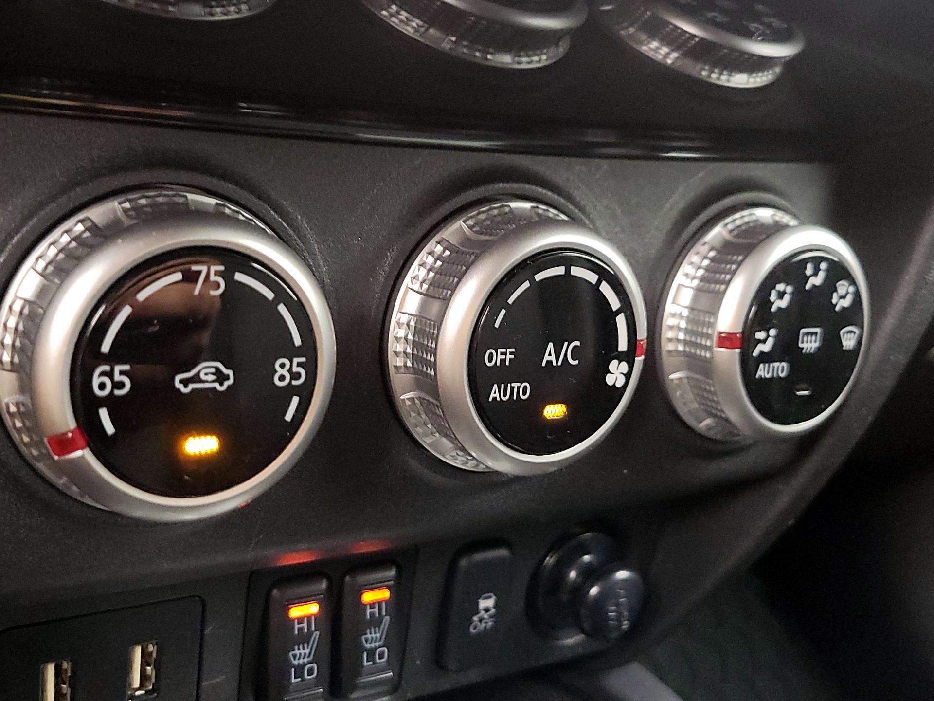 Thumbnail: 2023 Mitsubishi Outlander Sport - 16