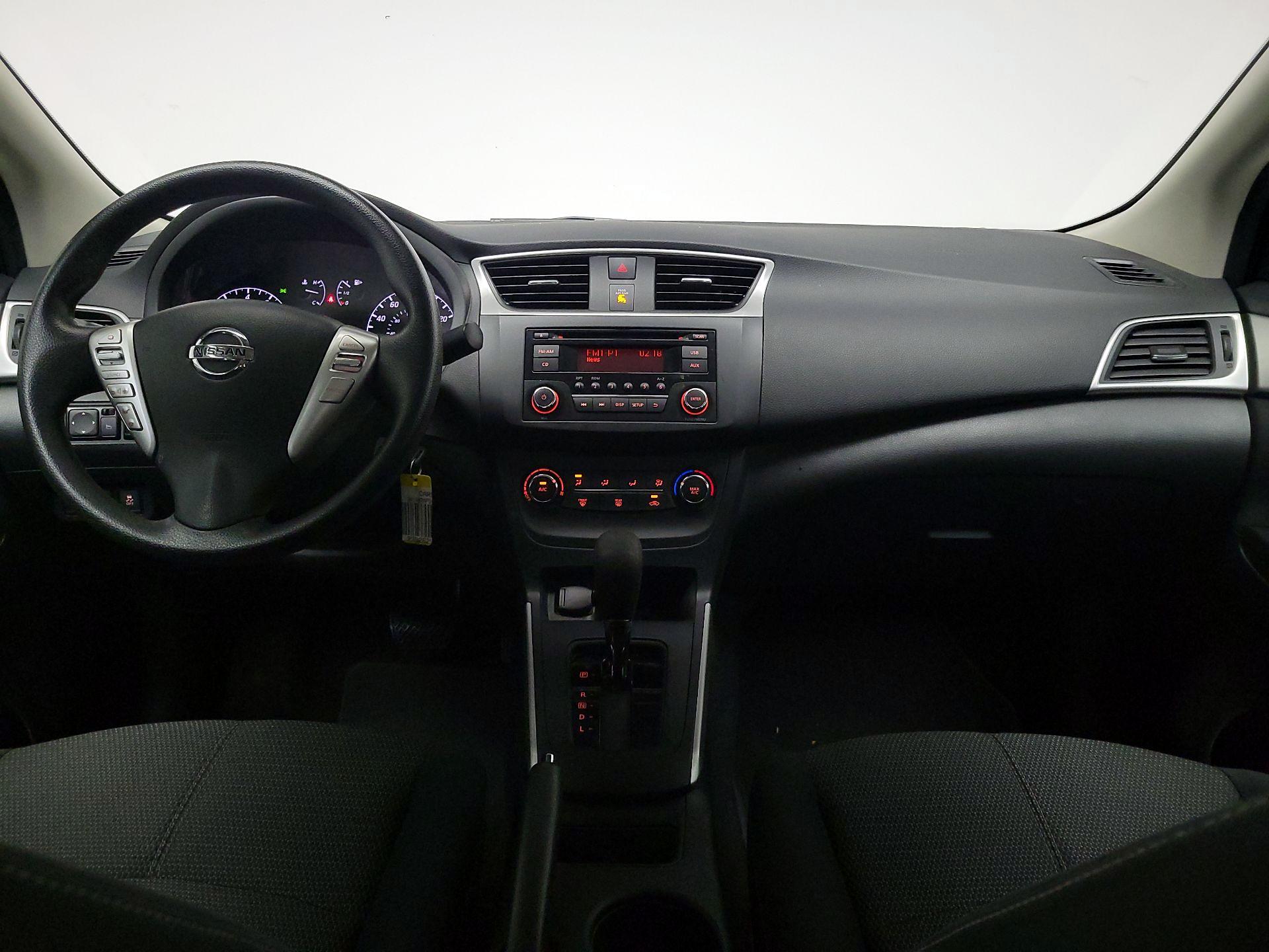 Thumbnail: 2017 Nissan Sentra - 9