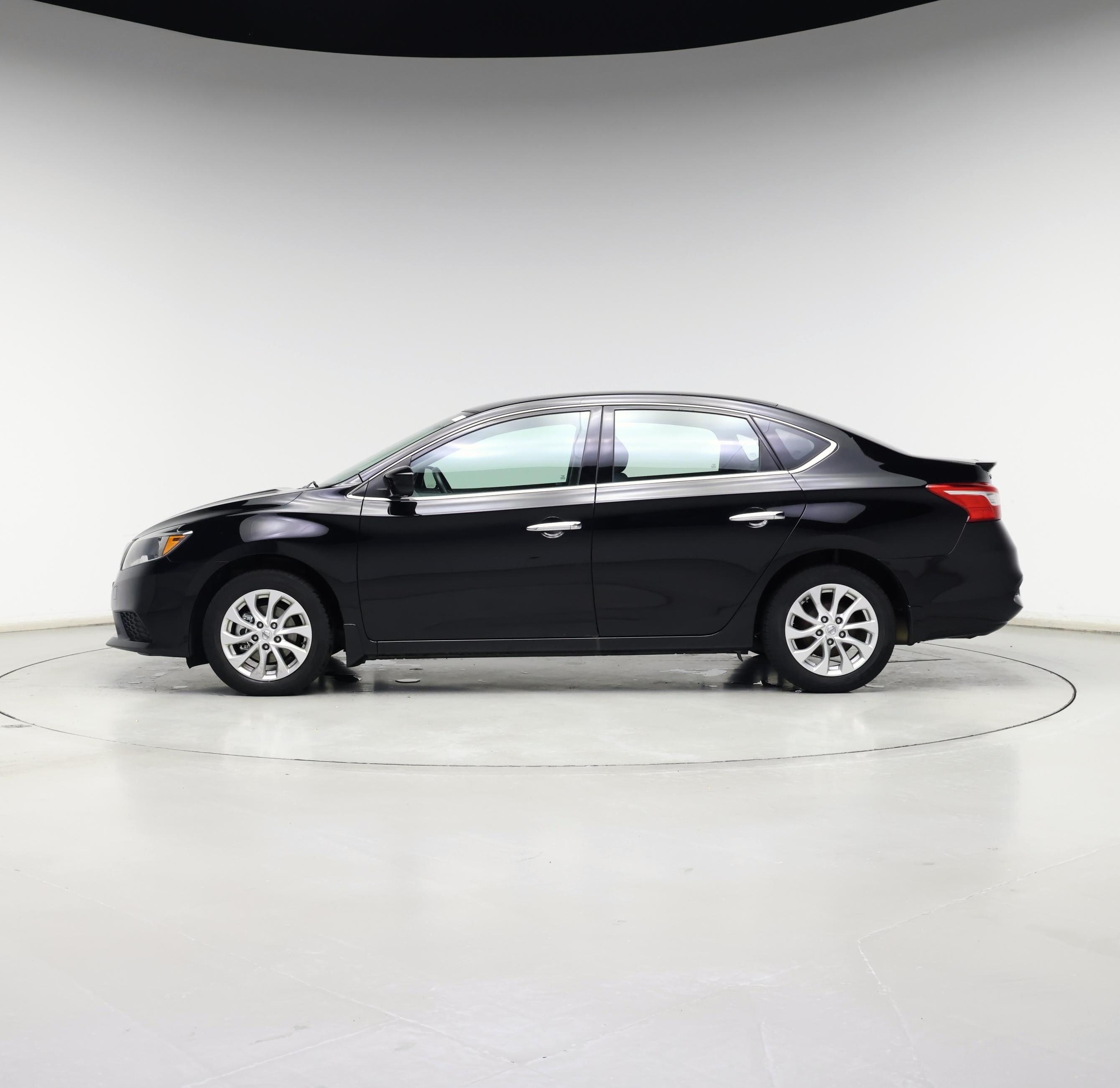 Thumbnail: 2017 Nissan Sentra - 3