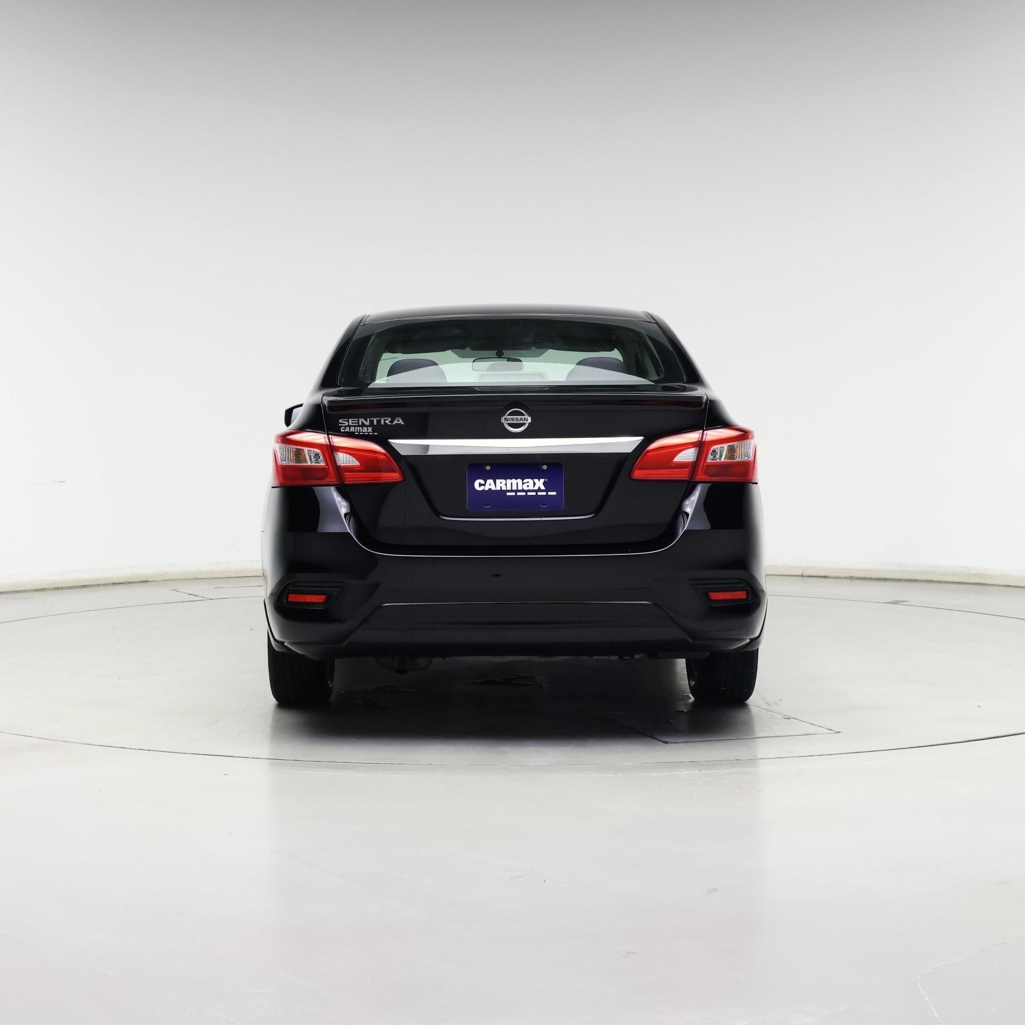 Thumbnail: 2017 Nissan Sentra - 6