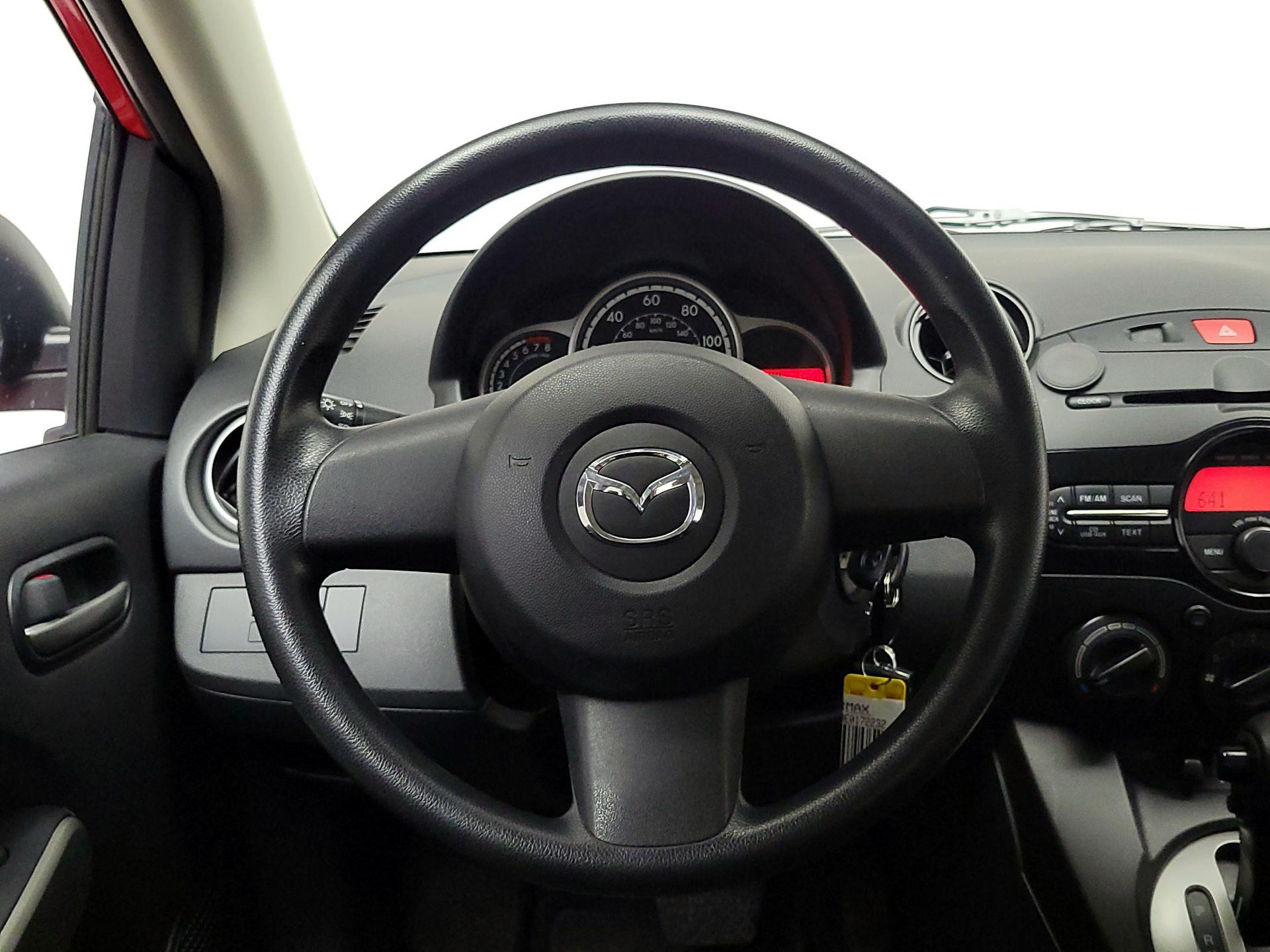 Thumbnail: 2014 Mazda Mazda2 - 10