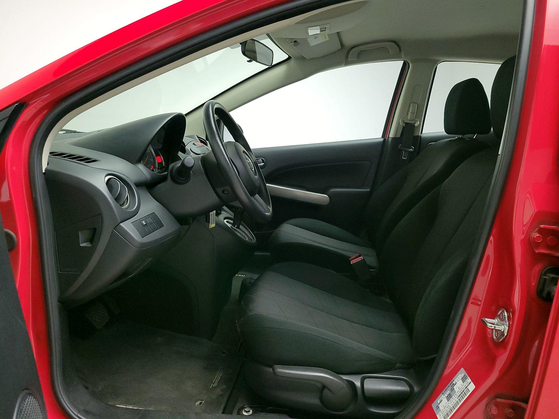 Thumbnail: 2014 Mazda Mazda2 - 11