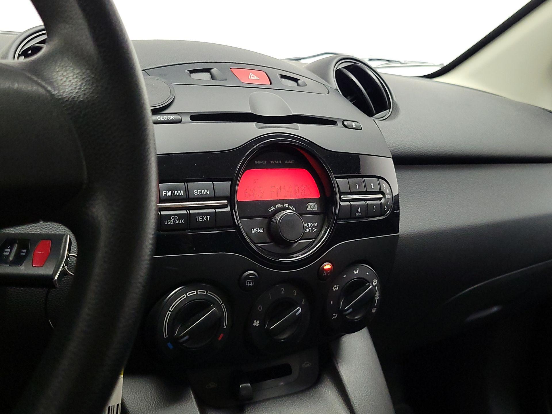 Thumbnail: 2014 Mazda Mazda2 - 14
