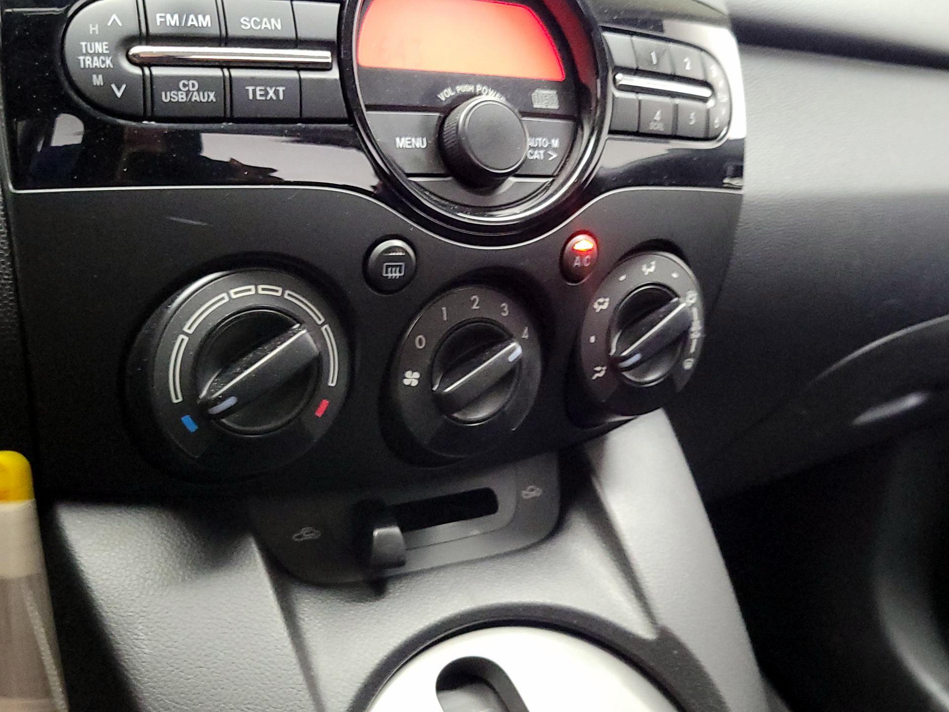 Thumbnail: 2014 Mazda Mazda2 - 15