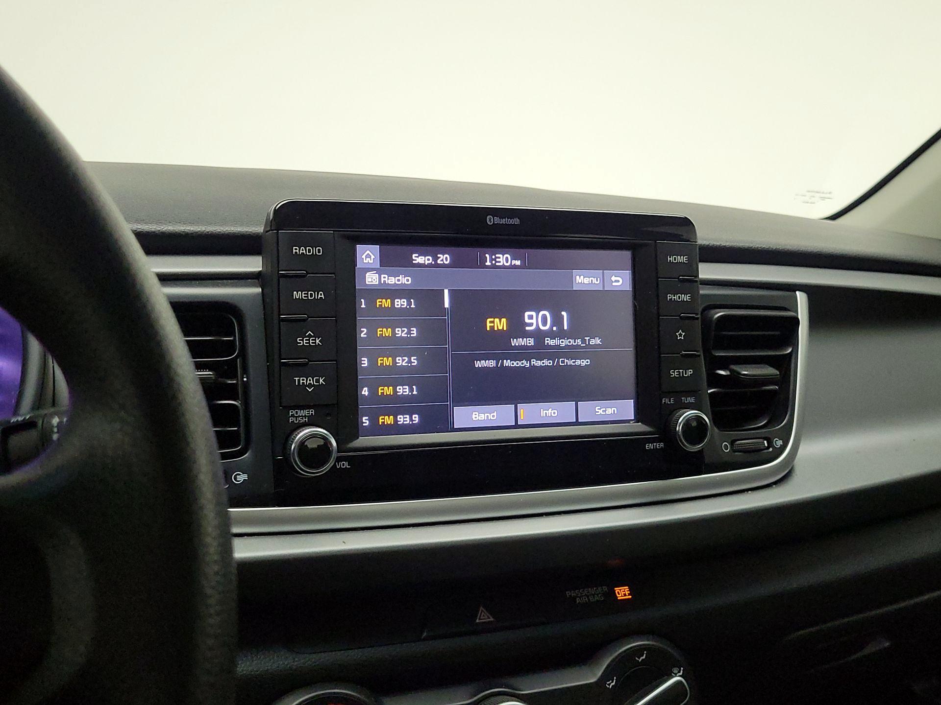 Thumbnail: 2019 Kia Rio - 15