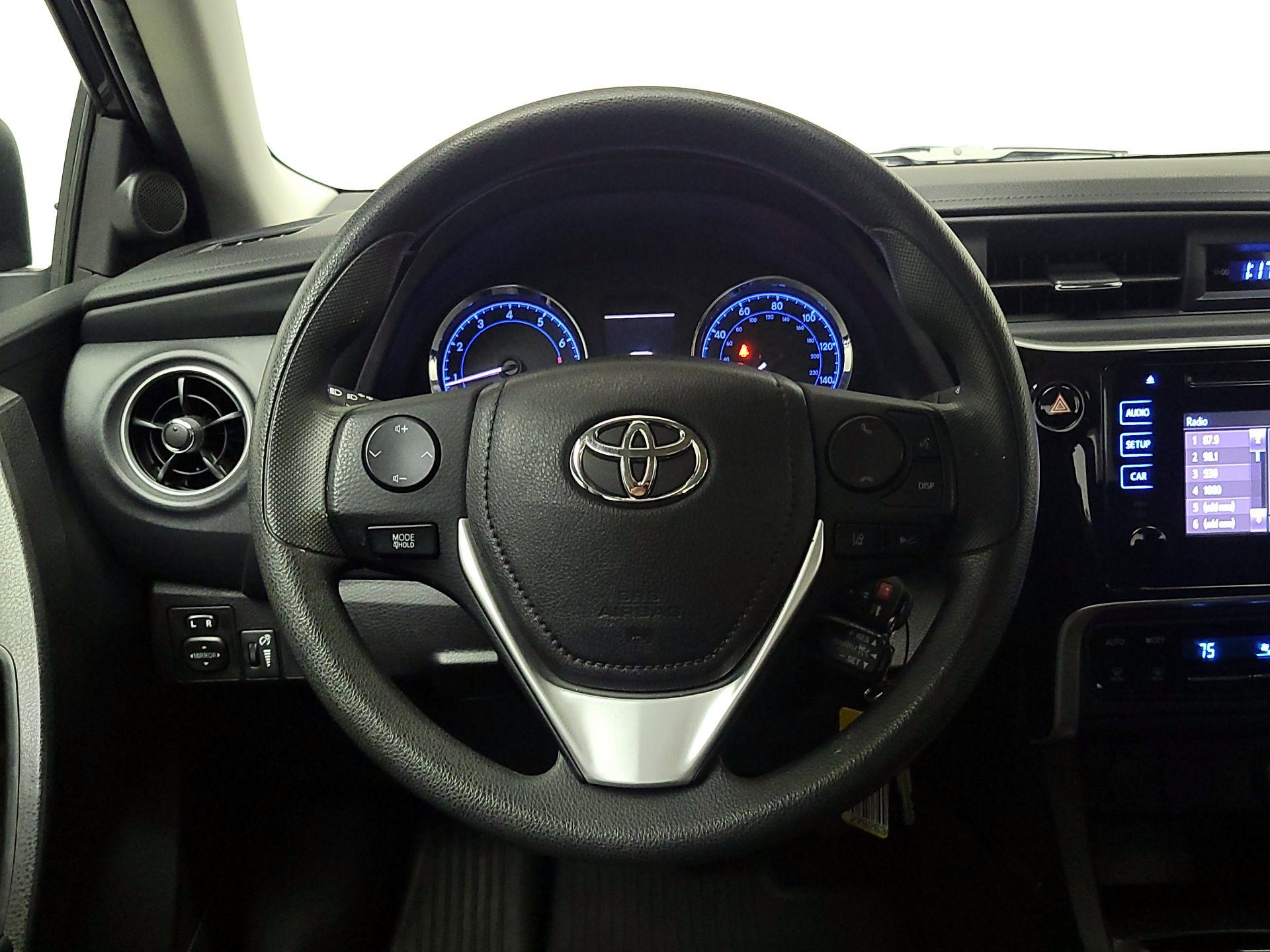 Thumbnail: 2019 Toyota Corolla - 10